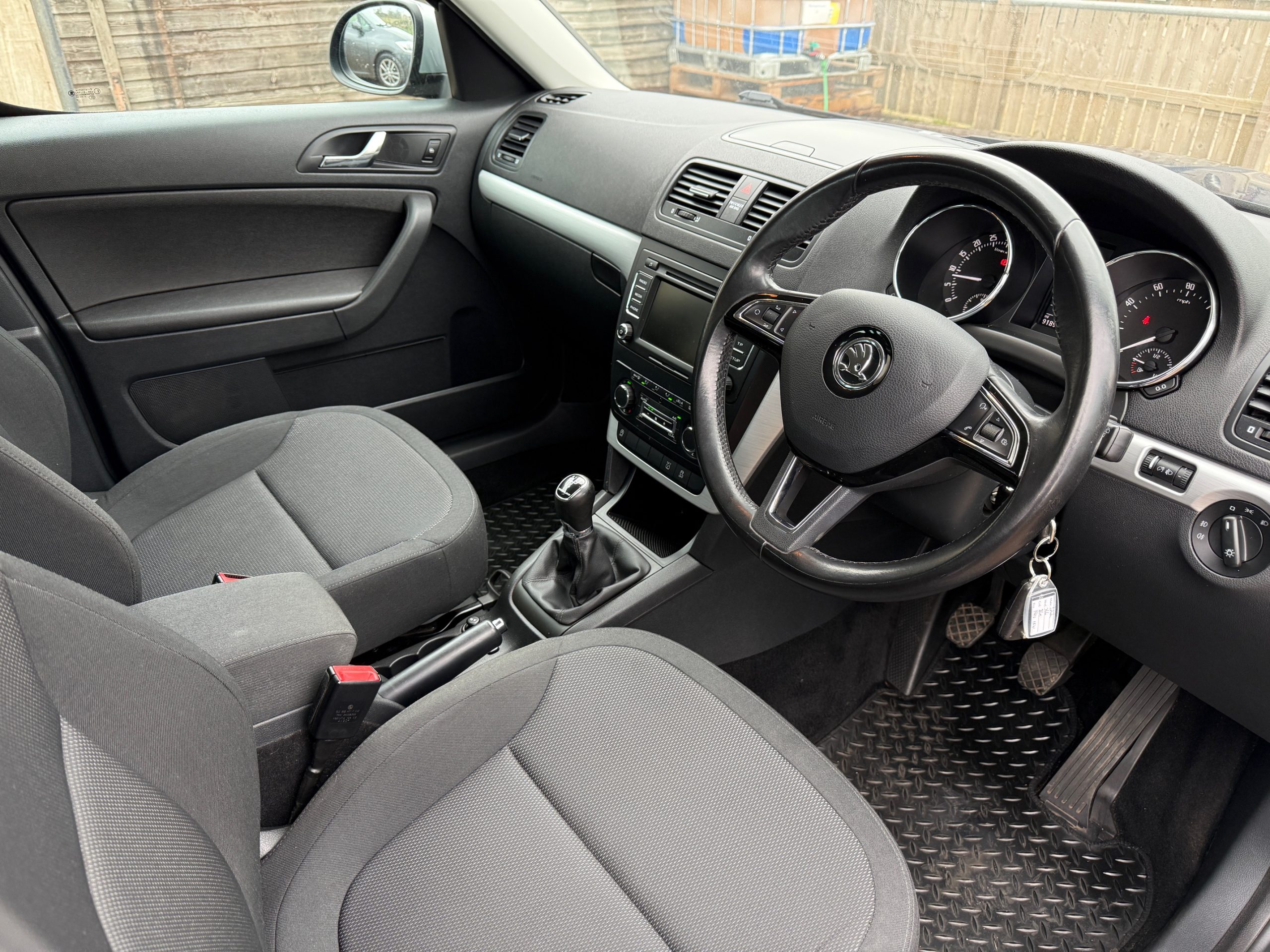 
								Skoda Yeti Outdoor SE Greenline 1.6 TDI full									