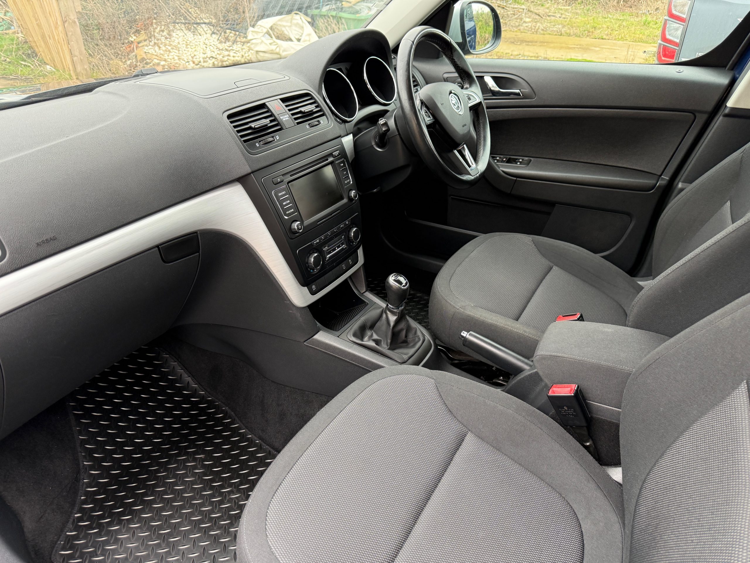 
								Skoda Yeti Outdoor SE Greenline 1.6 TDI full									
