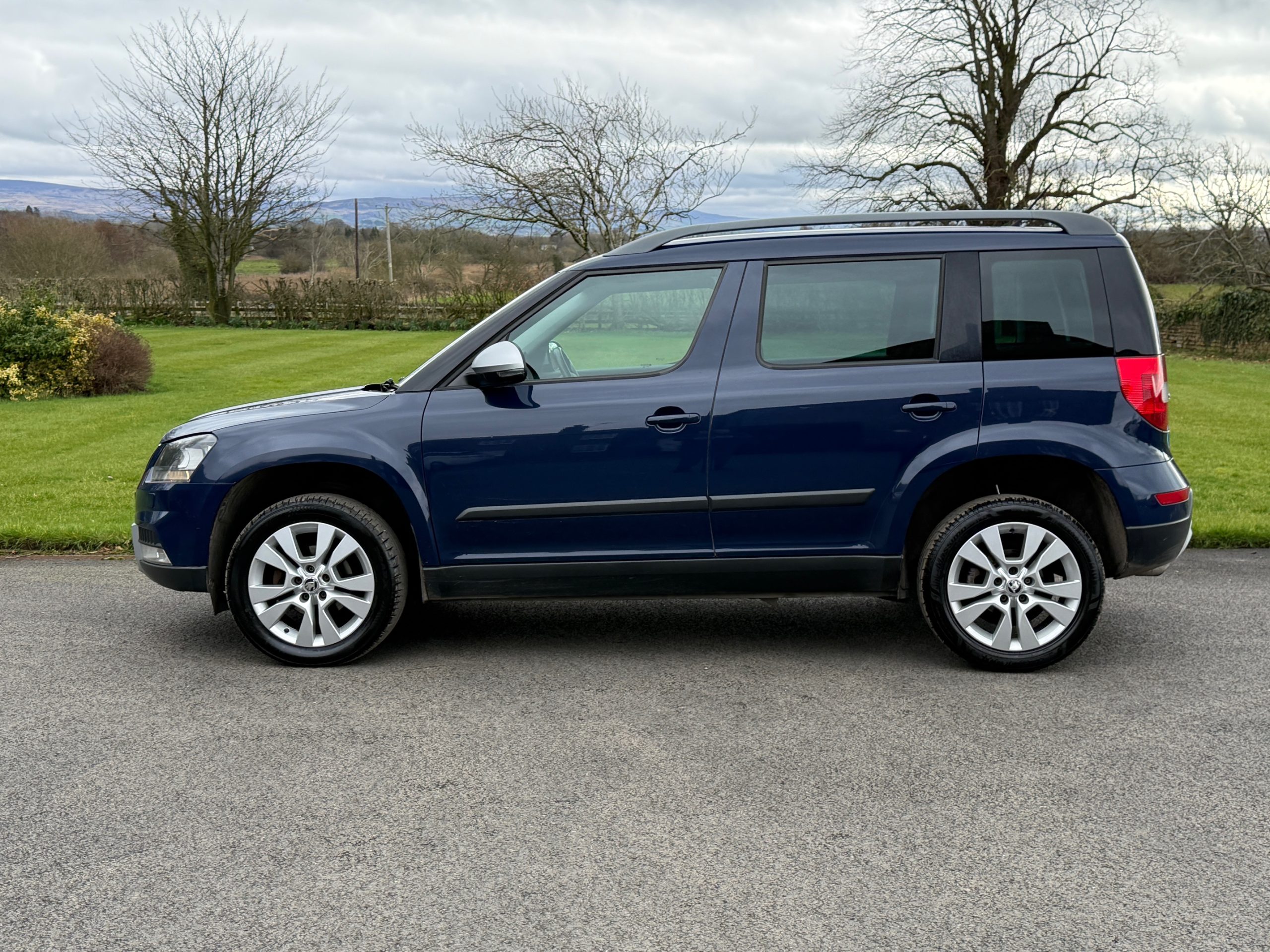 
								Skoda Yeti Outdoor SE Greenline 1.6 TDI full									