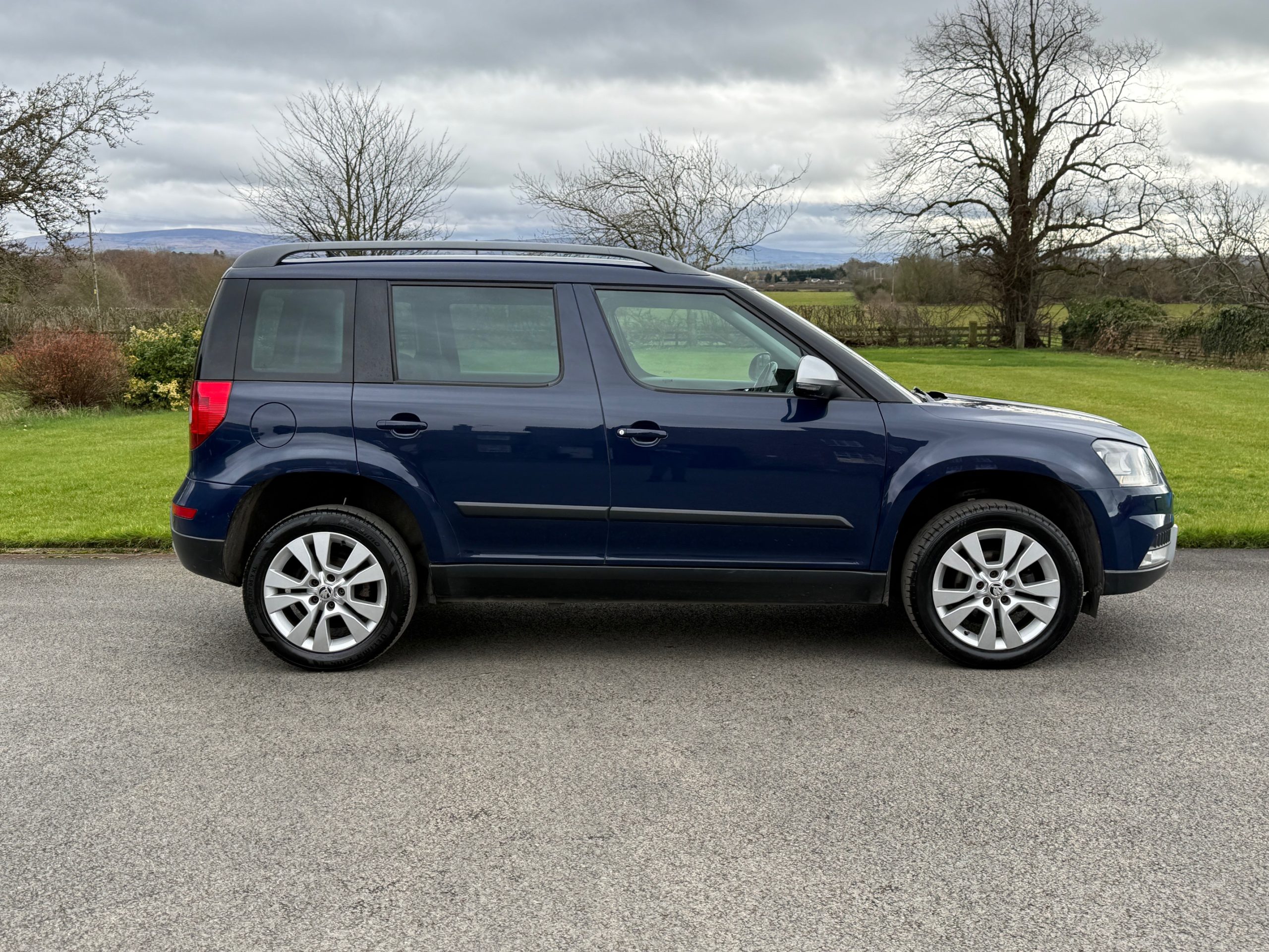 
								Skoda Yeti Outdoor SE Greenline 1.6 TDI full									