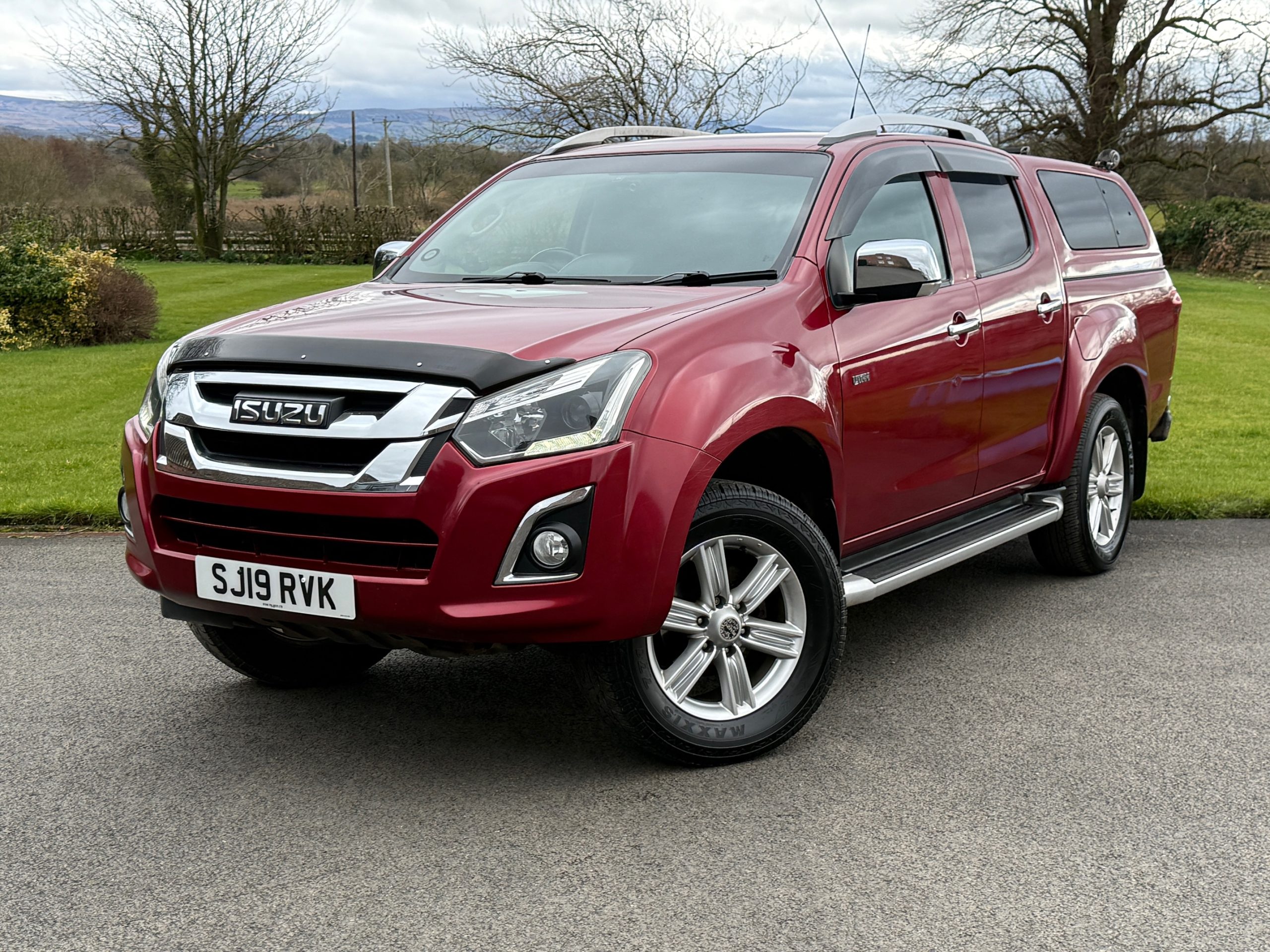 
								Isuzu D-max Utah £11,495+ VAT full									