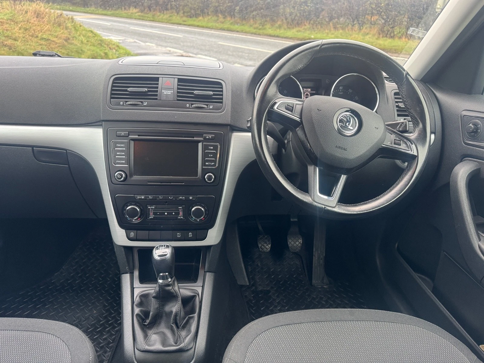 
								Skoda Yeti Outdoor SE Greenline 1.6 TDI full									