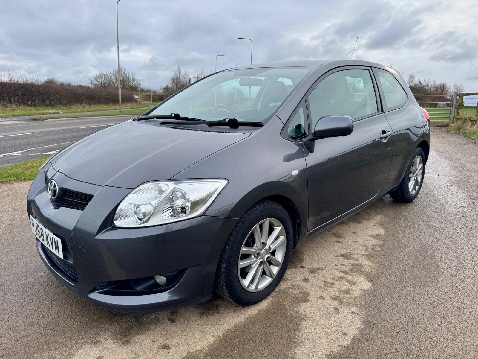 
								Toyota Auris TR 1.6 VVT-L 3DR full									