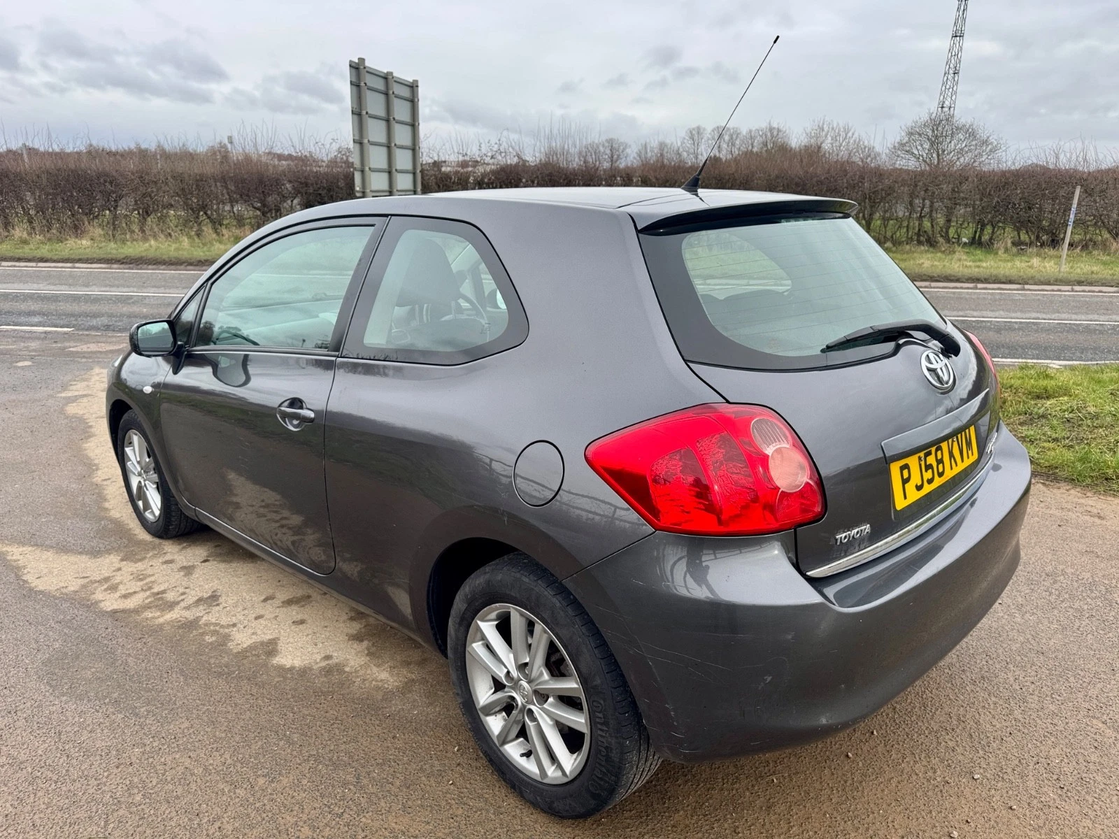 
								Toyota Auris TR 1.6 VVT-L 3DR full									