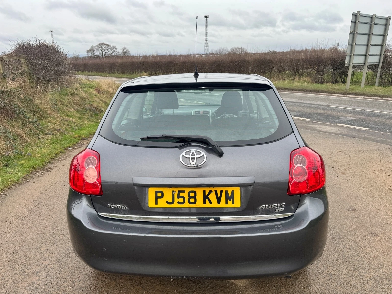 
								Toyota Auris TR 1.6 VVT-L 3DR full									