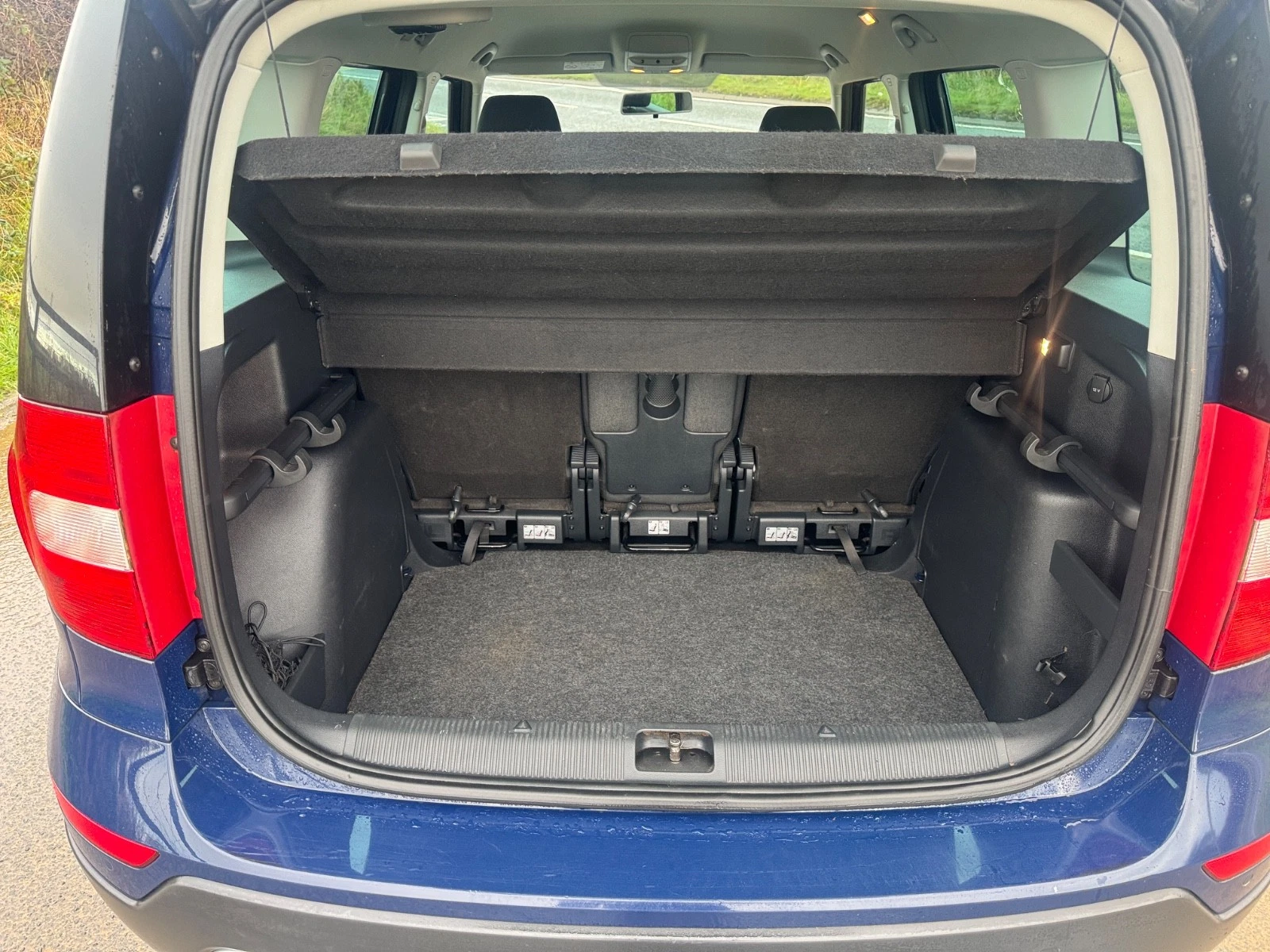 
								Skoda Yeti Outdoor SE Greenline 1.6 TDI full									