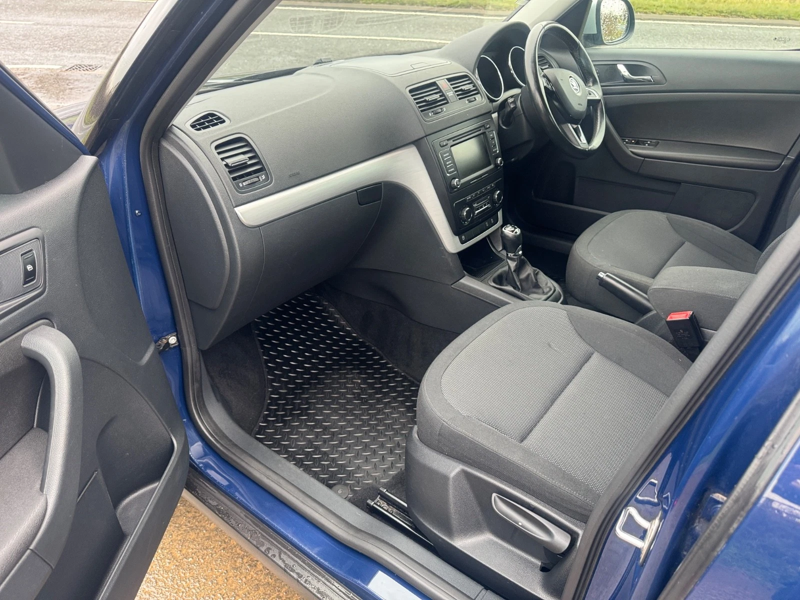 
								Skoda Yeti Outdoor SE Greenline 1.6 TDI full									