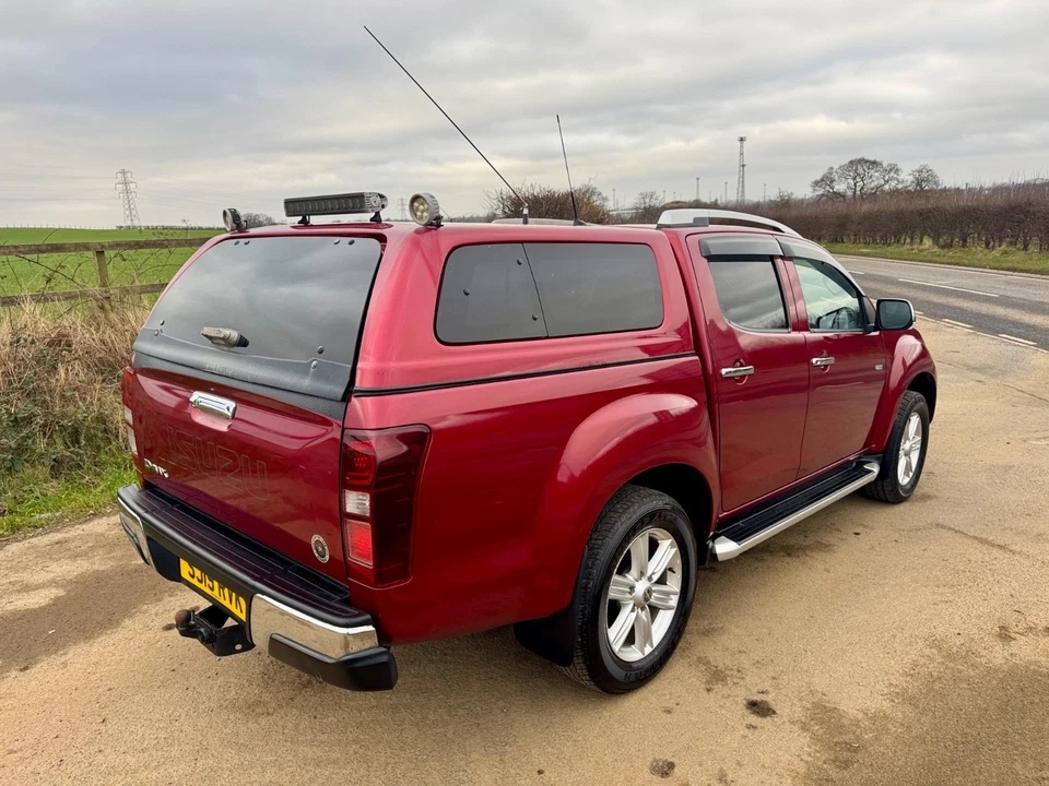 
								Isuzu D-max Utah £11,495+ VAT full									