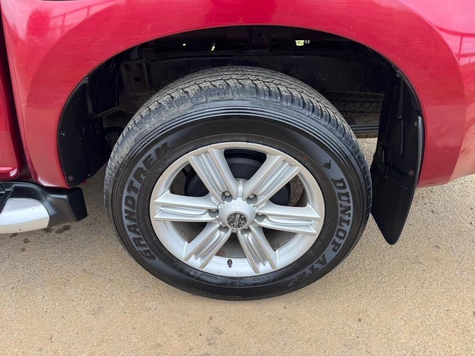 
								Isuzu D-max Utah £11,495+ VAT full									