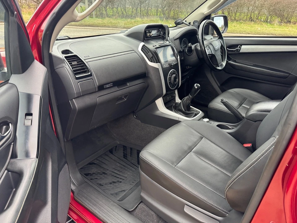 
								Isuzu D-max Utah £11,495+ VAT full									