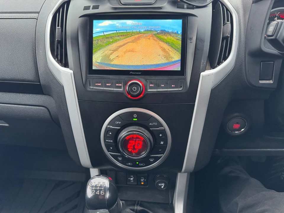 
								Isuzu D-max Utah £11,495+ VAT full									