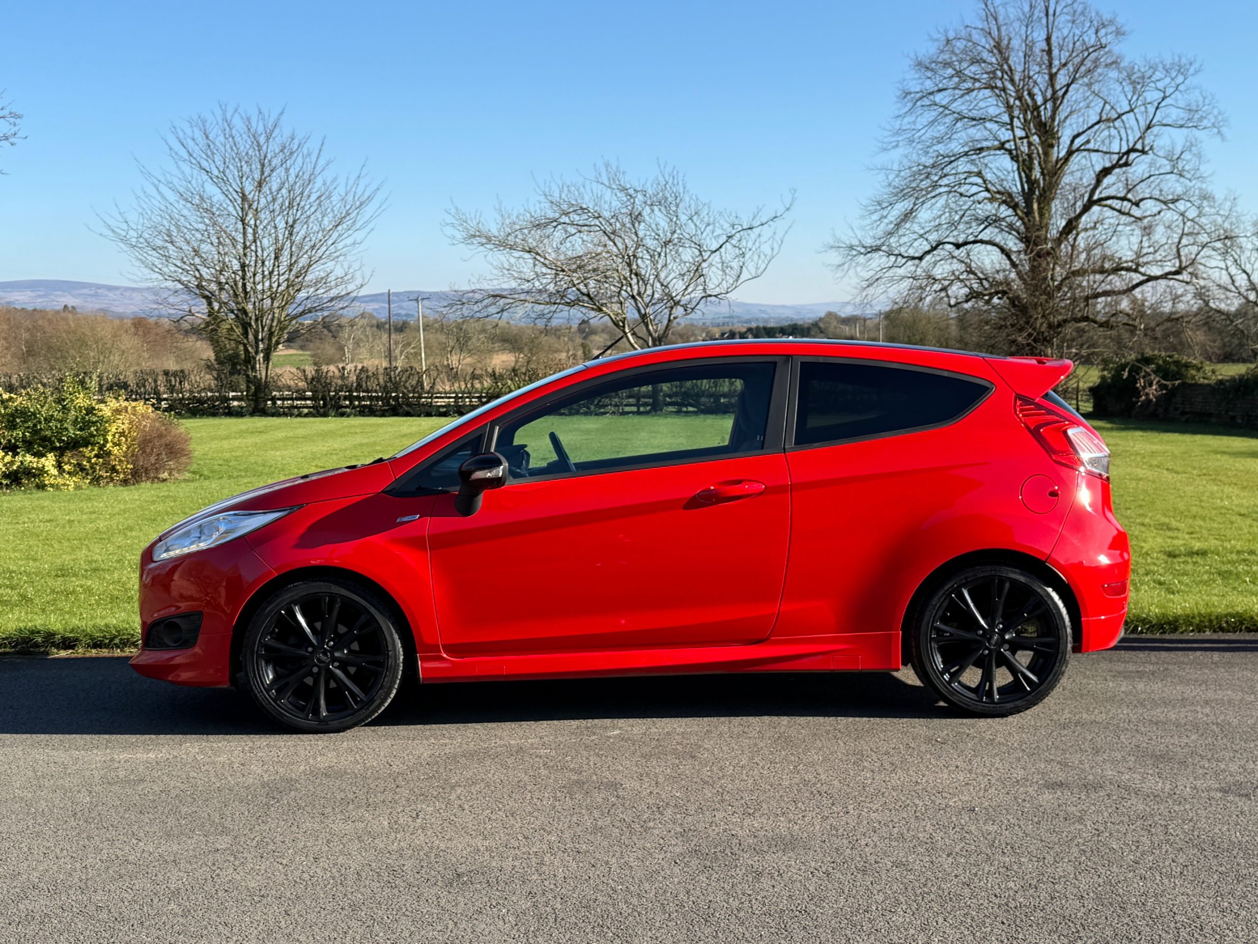 
								Ford Fiesta ST-Line 3dr full									