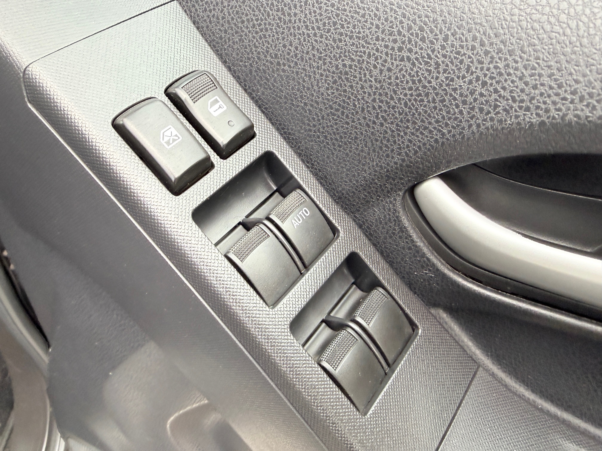 
								Isuzu D-Max Blade Automatic 2.5 Twin Turbo full									