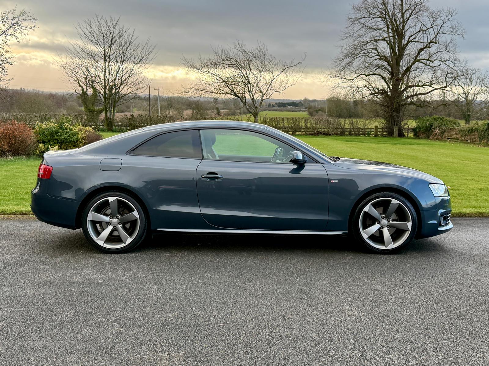 
								Audi A5 Coupe 2.0TDi Black Edition 170BHP full									