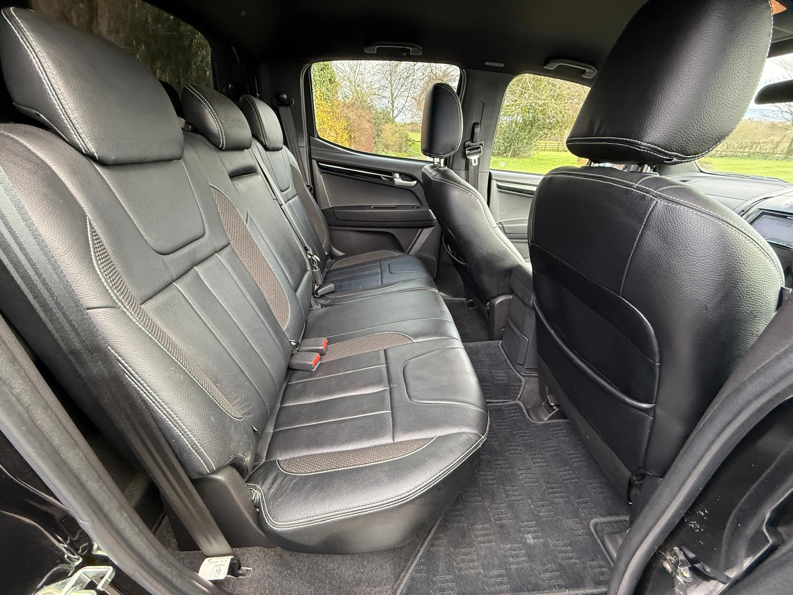 
								Isuzu D-Max Blade Automatic 2.5 Twin Turbo £14,495 **NO VAT** full									