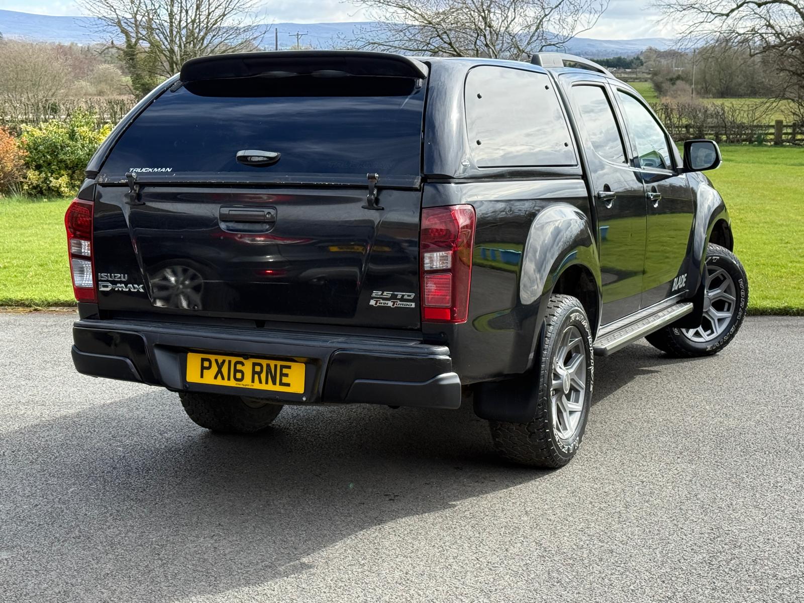 
								Isuzu D-Max Blade Automatic 2.5 Twin Turbo £14,495 **NO VAT** full									