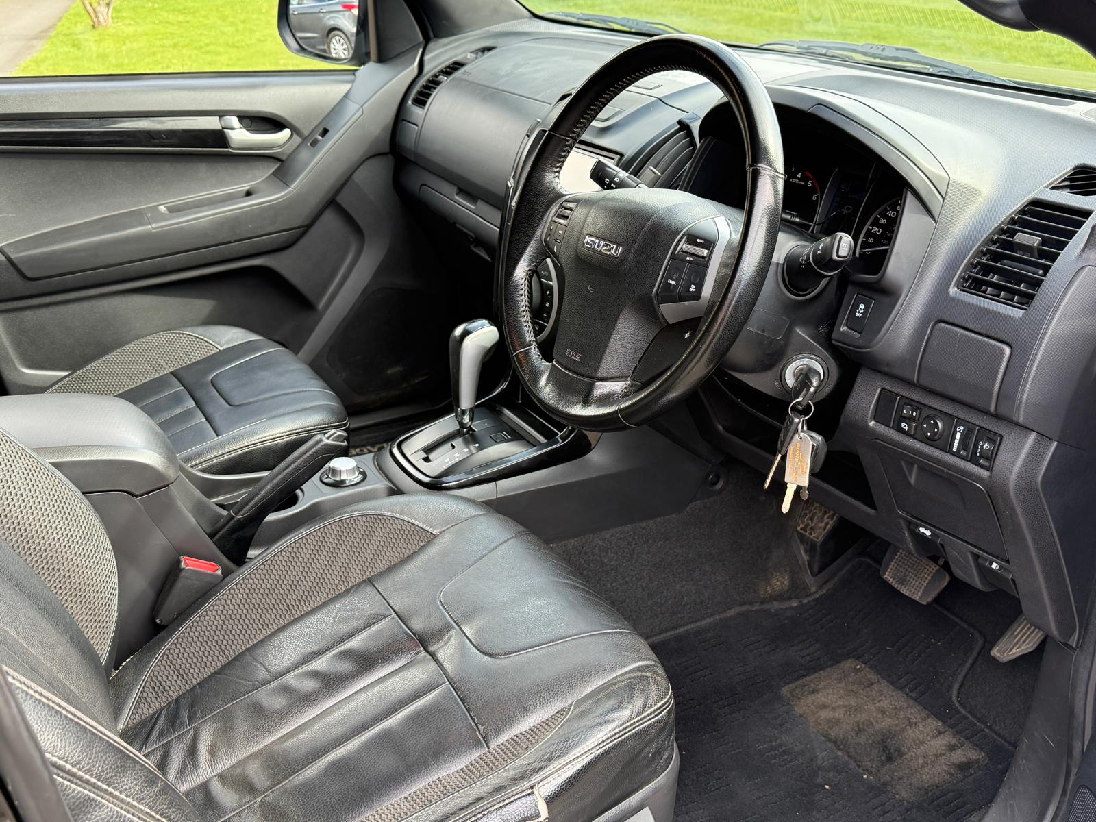 
								Isuzu D-Max Blade Automatic 2.5 Twin Turbo £14,495 **NO VAT** full									