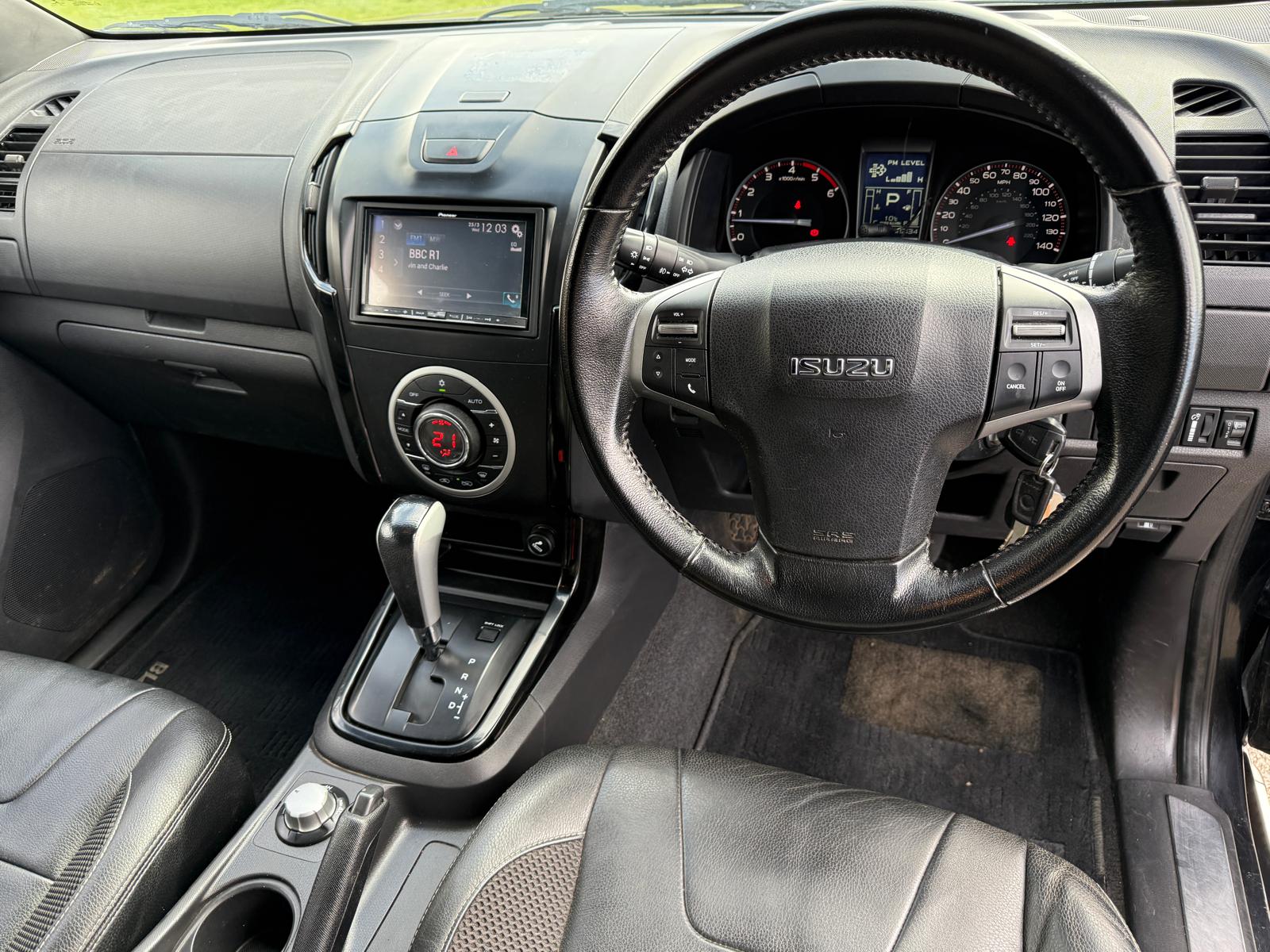 
								Isuzu D-Max Blade Automatic 2.5 Twin Turbo £14,495 **NO VAT** full									