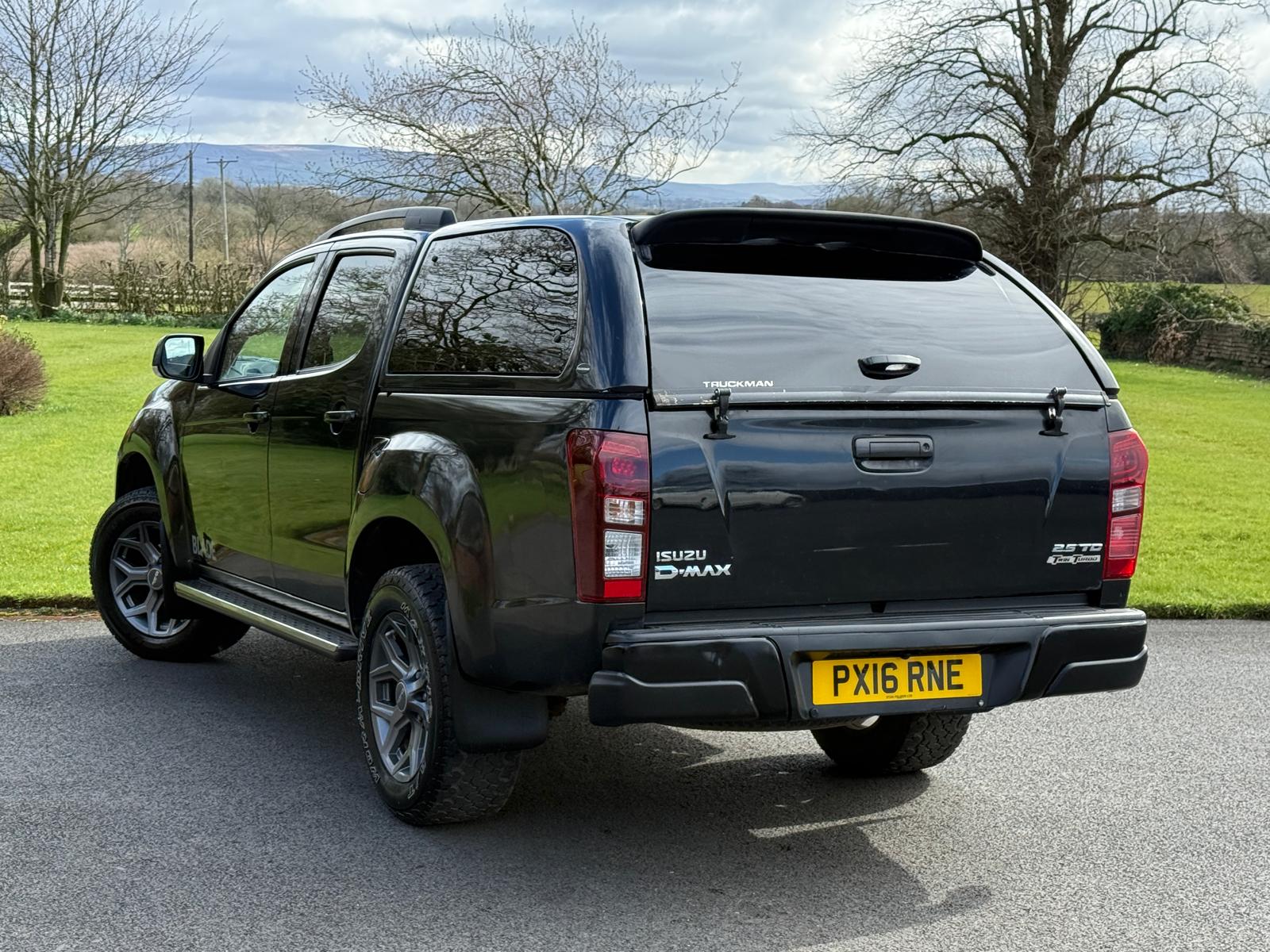 
								Isuzu D-Max Blade Automatic 2.5 Twin Turbo £14,495 **NO VAT** full									