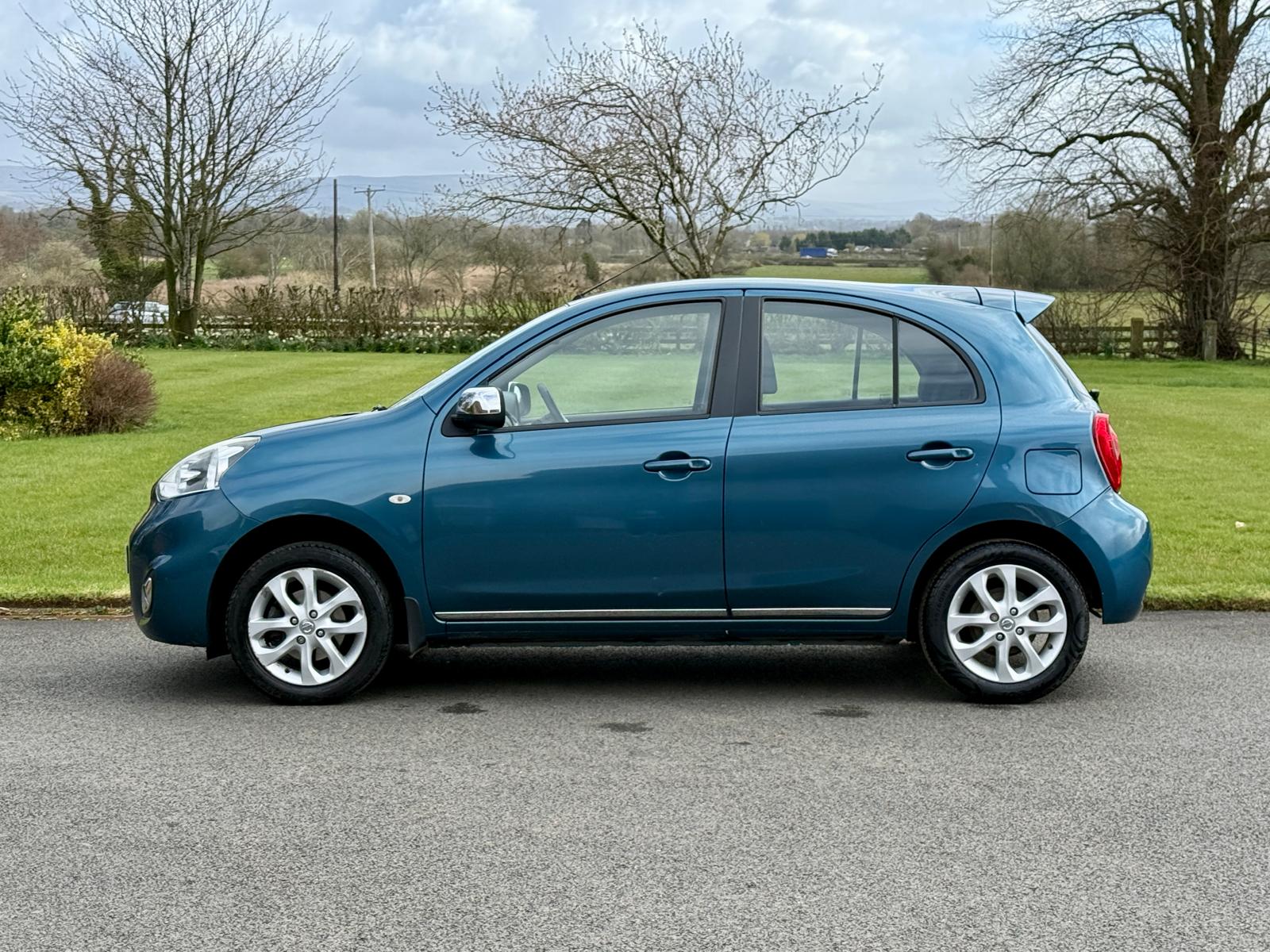 
								NISSAN MICRA ACENTA 1.2 5dr full									