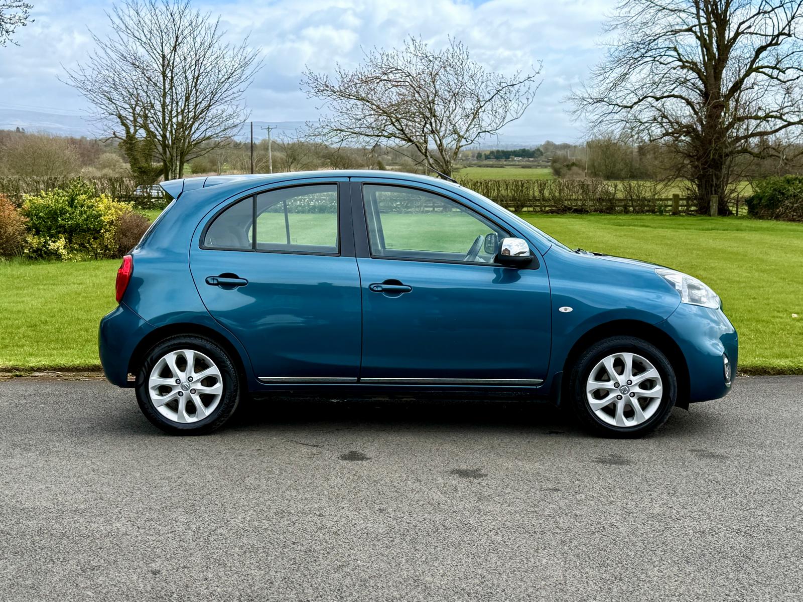 
								NISSAN MICRA ACENTA 1.2 5dr full									