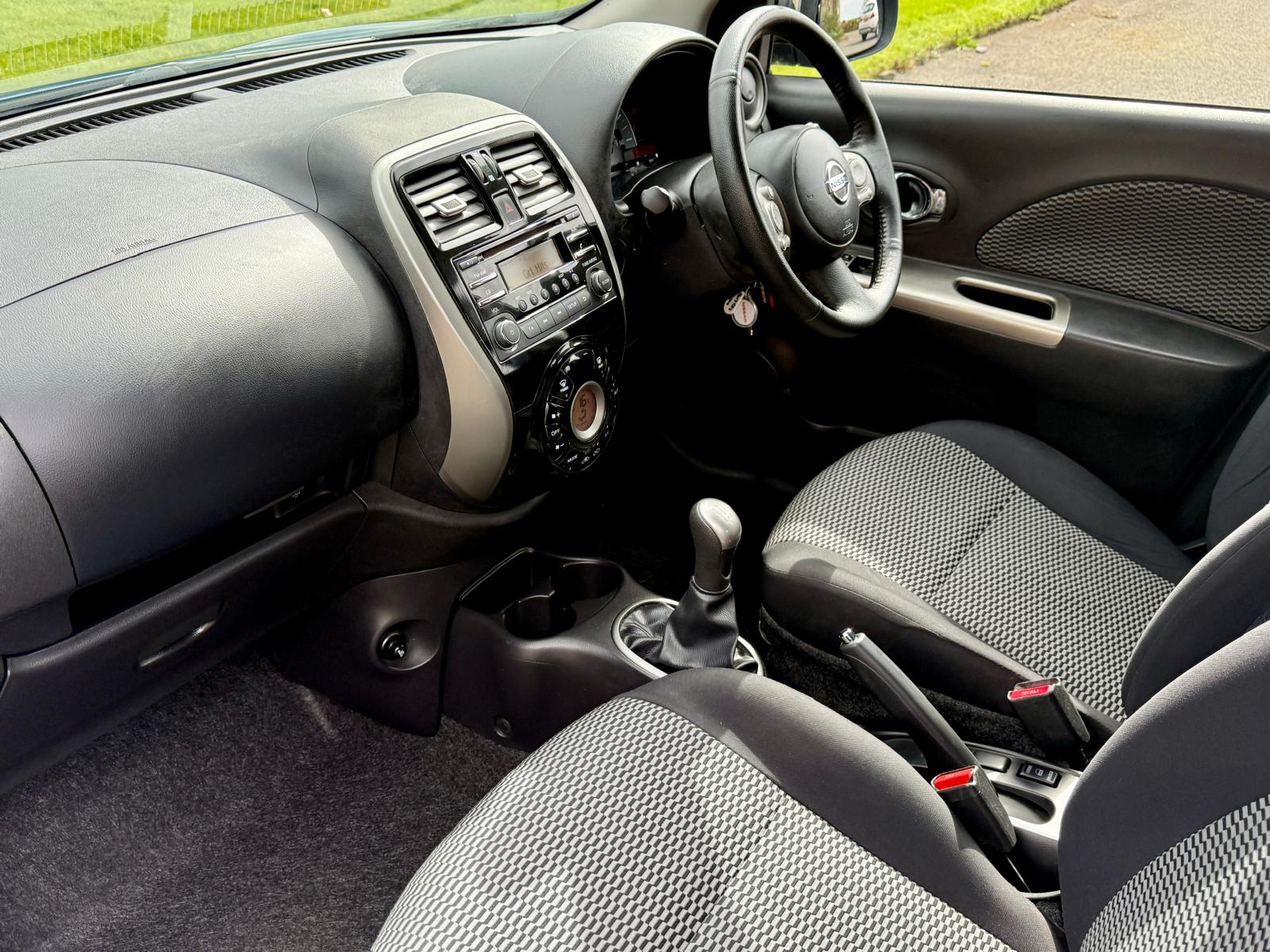 
								NISSAN MICRA ACENTA 1.2 5dr full									