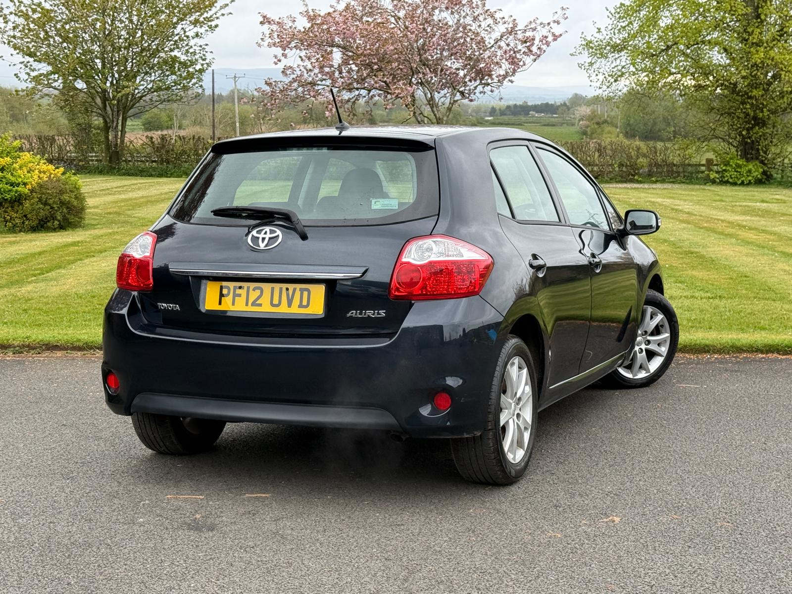 
								Toyota Auris Colour Collection 1.3 VVTi full									
