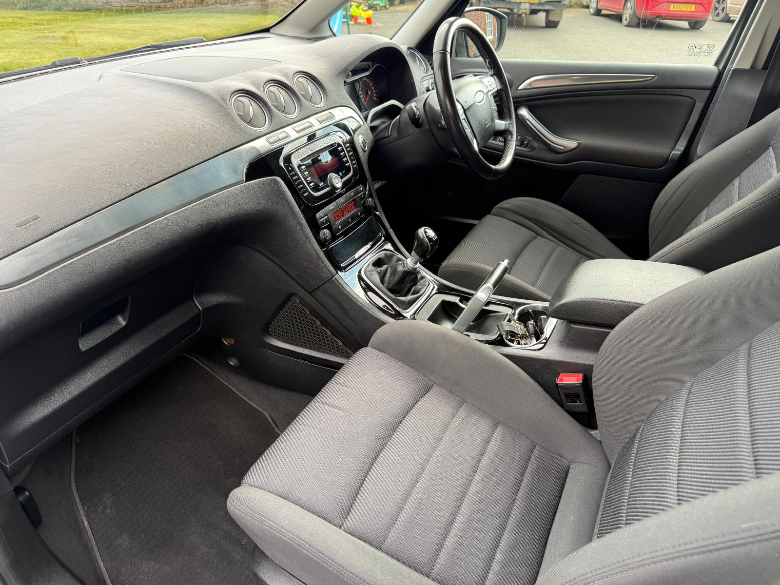 
								Ford Galaxy 2.0 TDCi Titanium full									