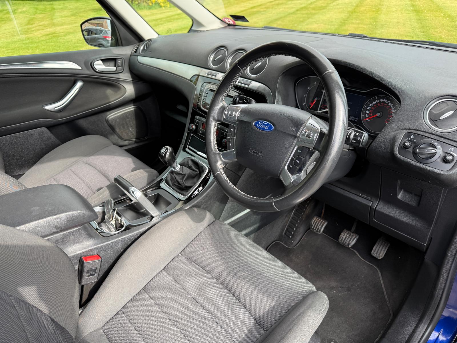 
								Ford Galaxy 2.0 TDCi Titanium full									