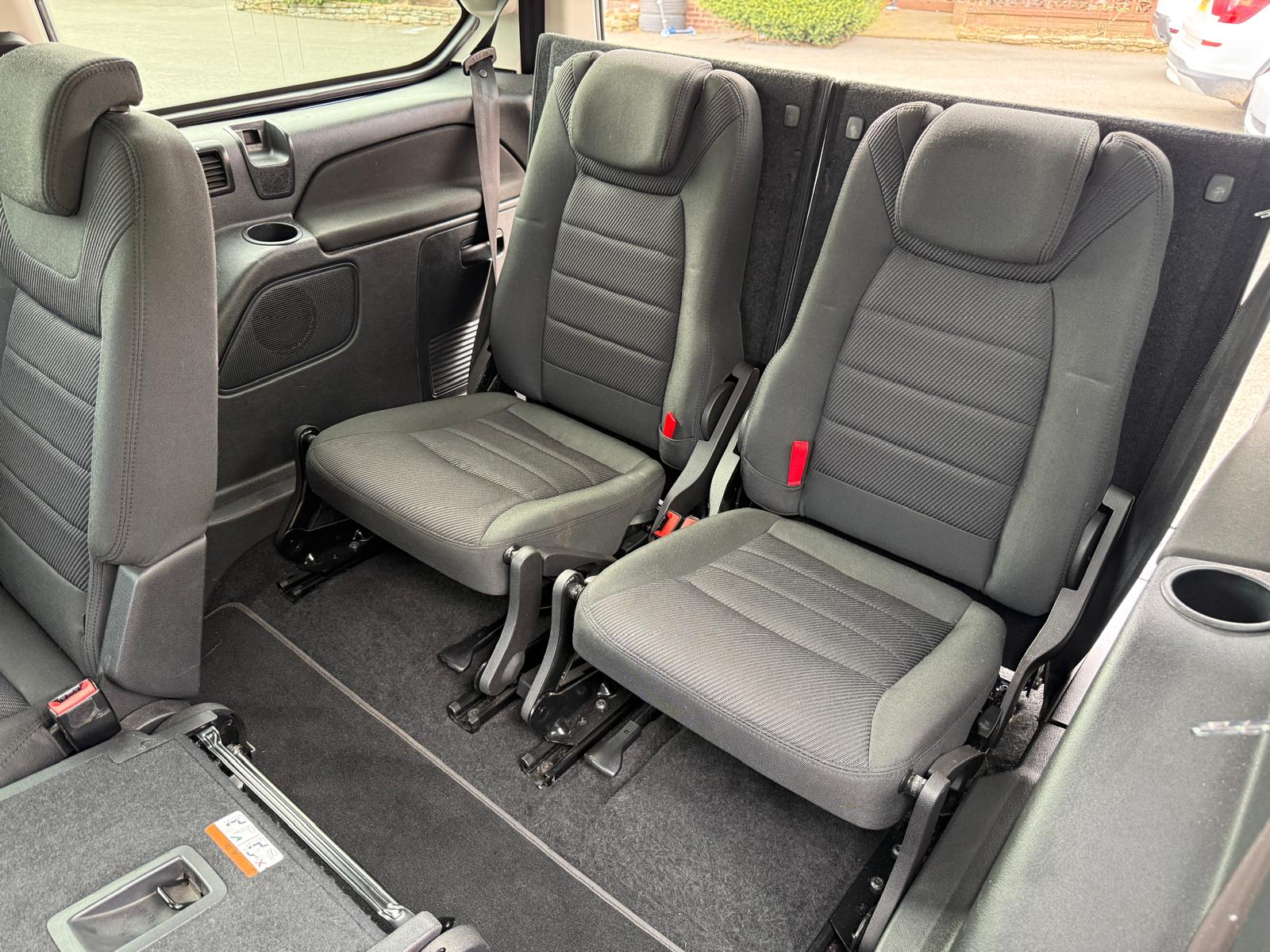 
								Ford Galaxy 2.0 TDCi Titanium full									