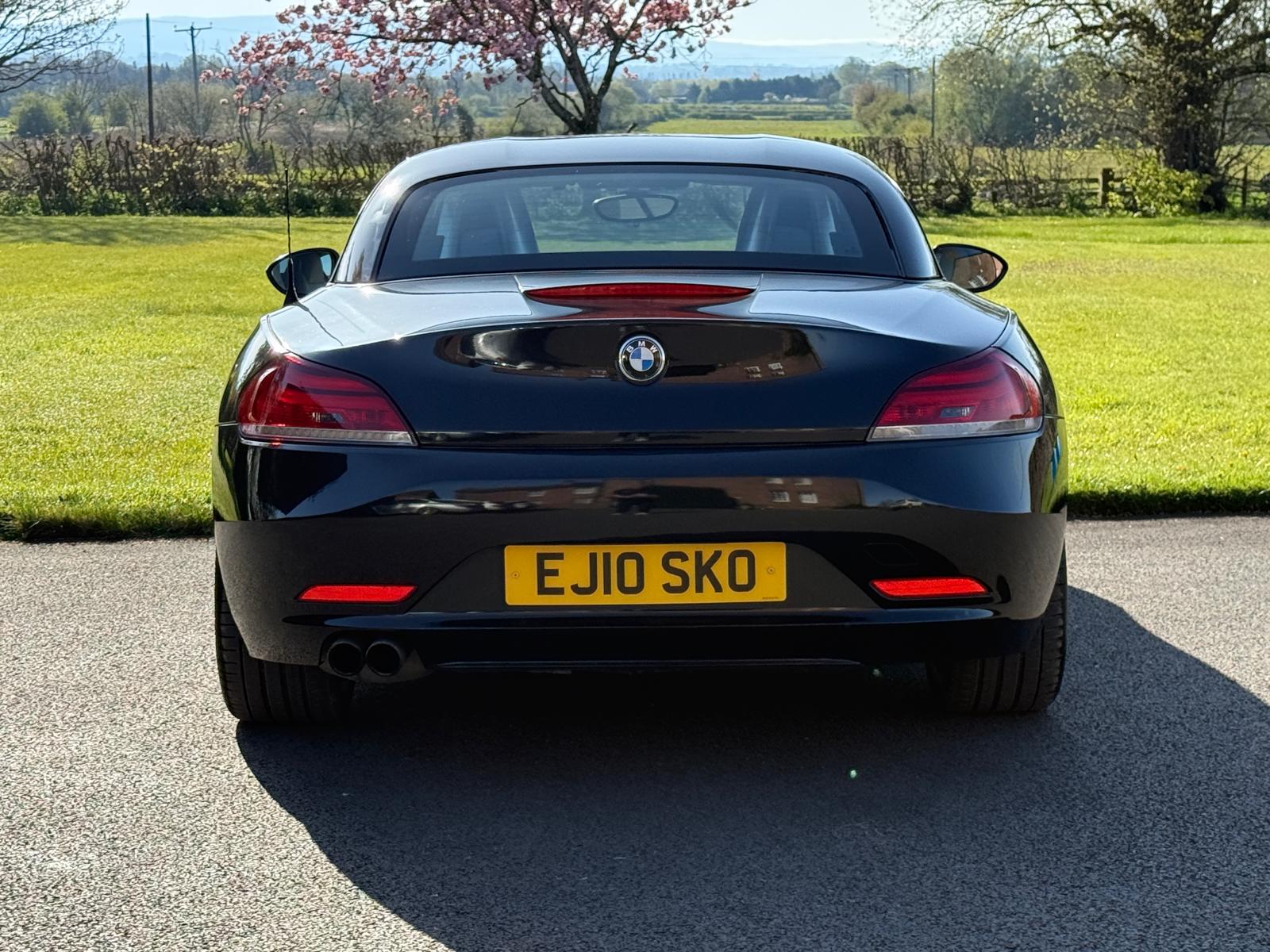 
								2010/10 BMW Z4 SDRIVE 23I 2.5 PETROL AUTOMATIC 2DR ROADSTER CONVERTIBLE 200 BHP full									