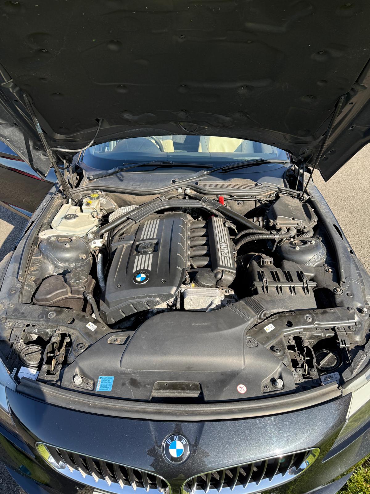 
								2010/10 BMW Z4 SDRIVE 23I 2.5 PETROL AUTOMATIC 2DR ROADSTER CONVERTIBLE 200 BHP full									
