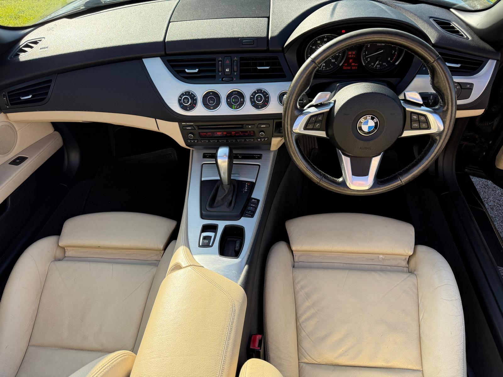 
								2010/10 BMW Z4 SDRIVE 23I 2.5 PETROL AUTOMATIC 2DR ROADSTER CONVERTIBLE 200 BHP full									