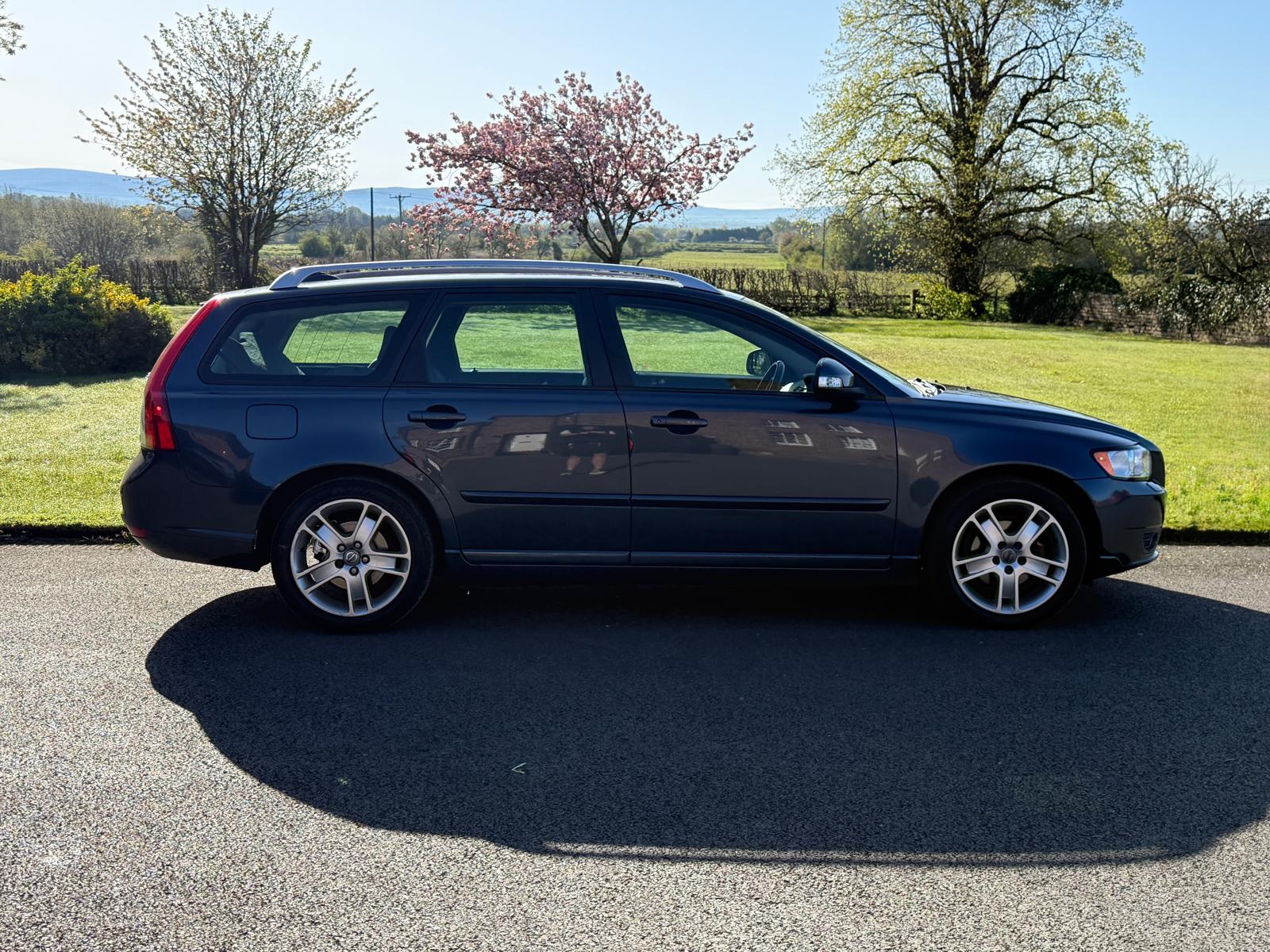 
								VOLVO V50 SE LUX DRIVE D2 full									