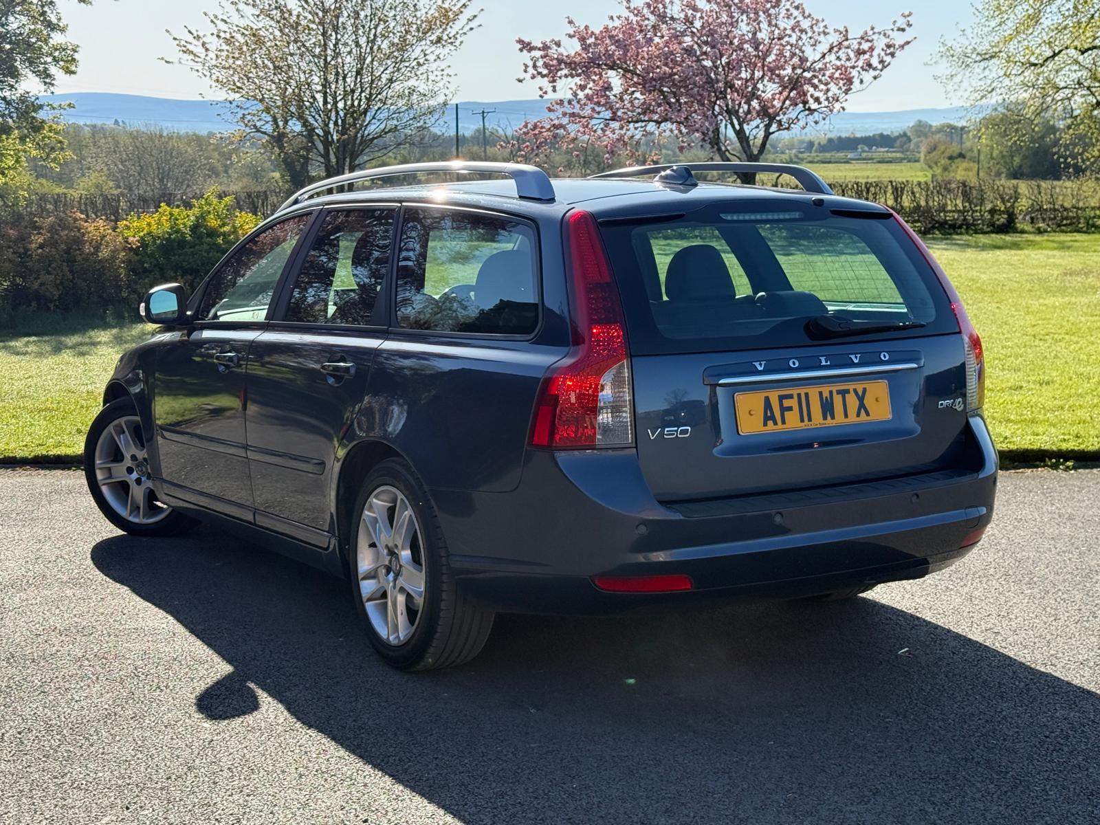 
								VOLVO V50 SE LUX DRIVE D2 full									