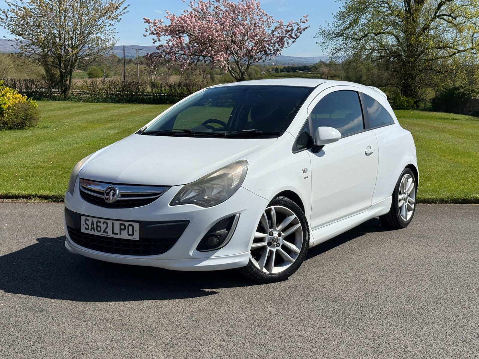 
								Vauxhall Corsa 1.4 SRi 3dr full									