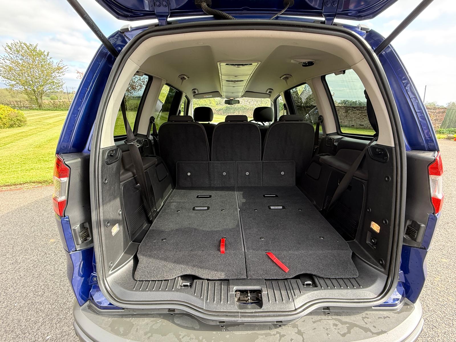 
								Ford Galaxy 2.0 TDCi Titanium full									