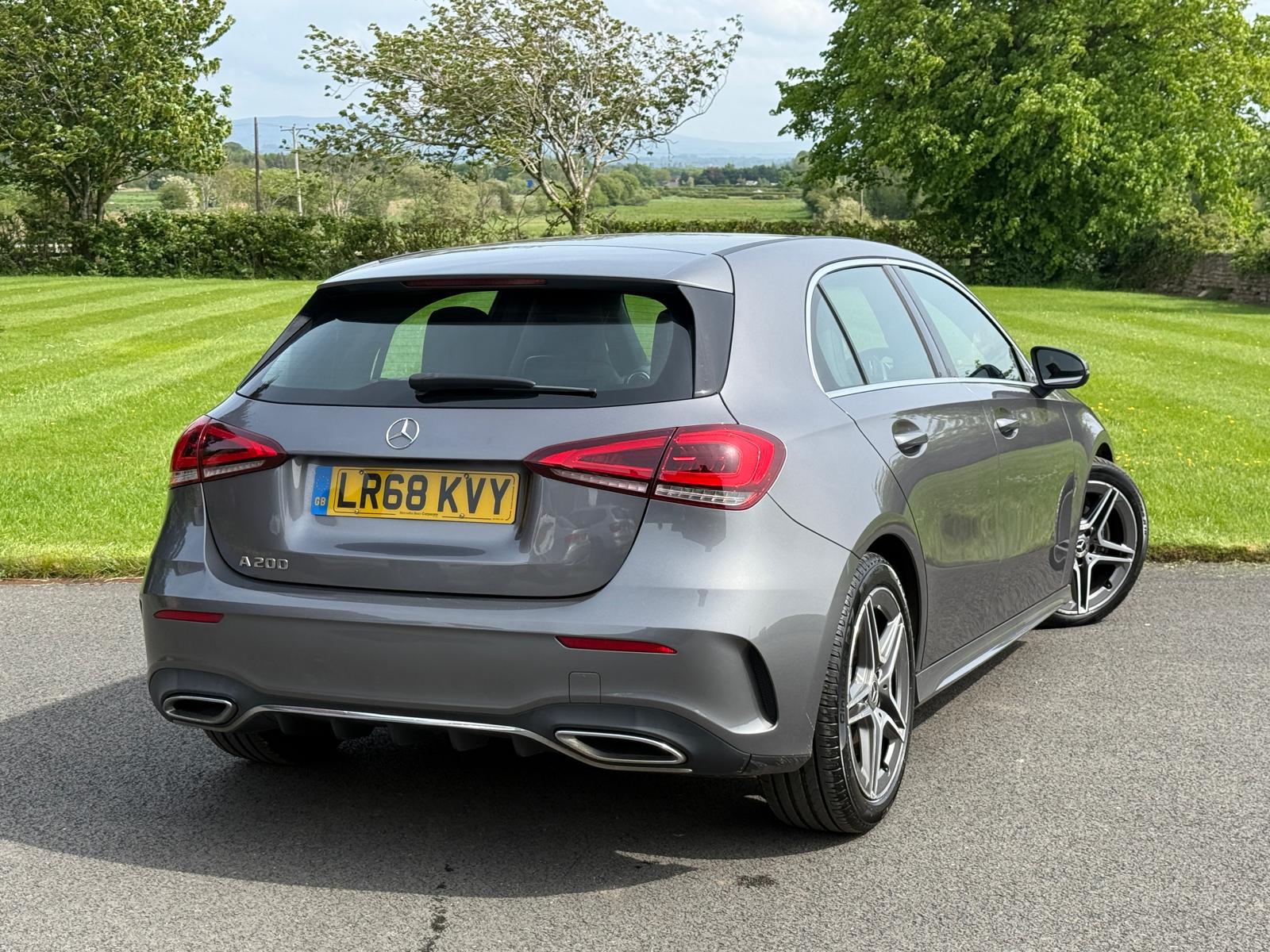 
								Mercedes A-Class A200 AMG Line 7 Speed Auto full									