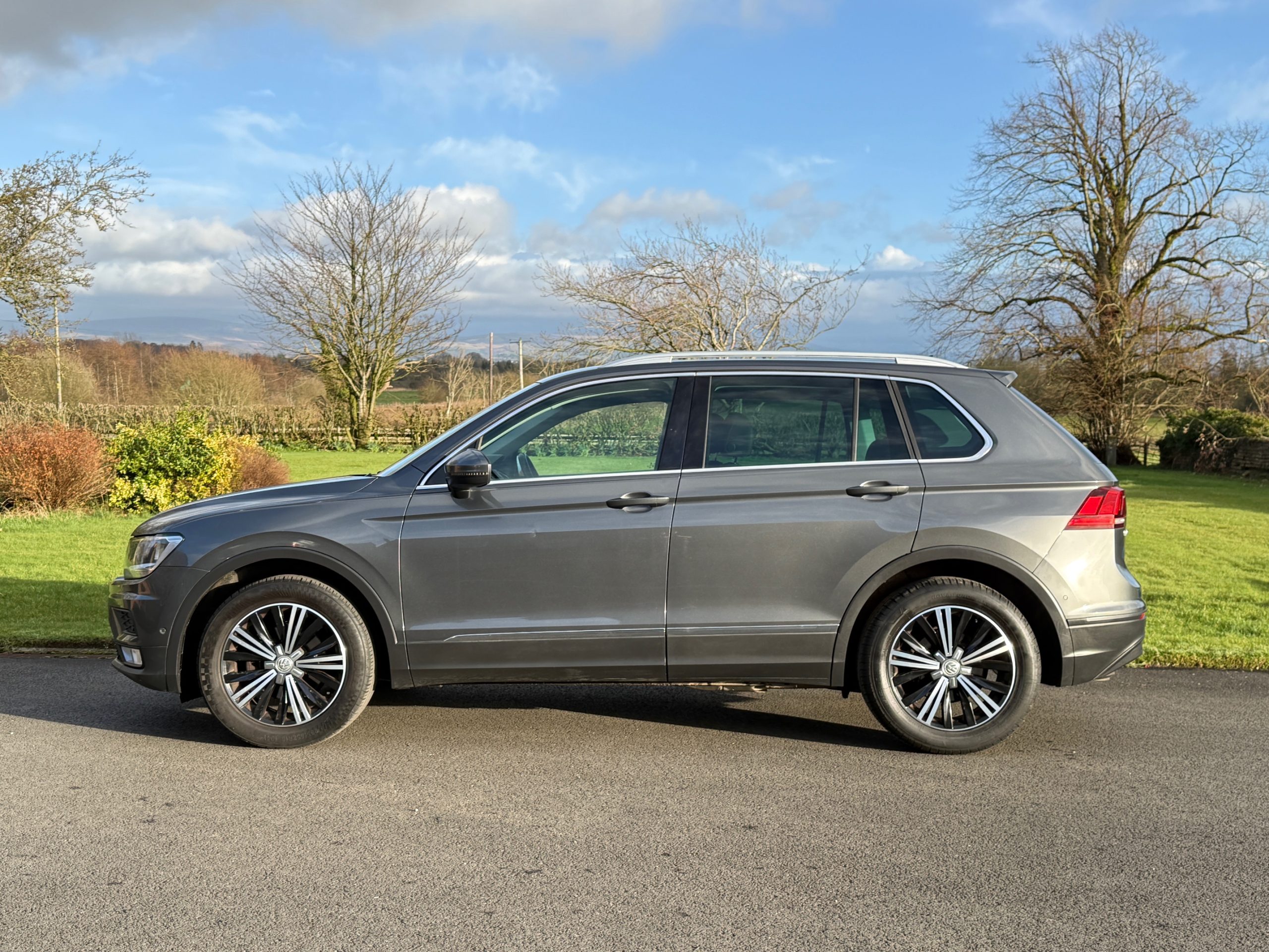 
								Volkswagen Tiguan 1.4 TSi 150 SE full									