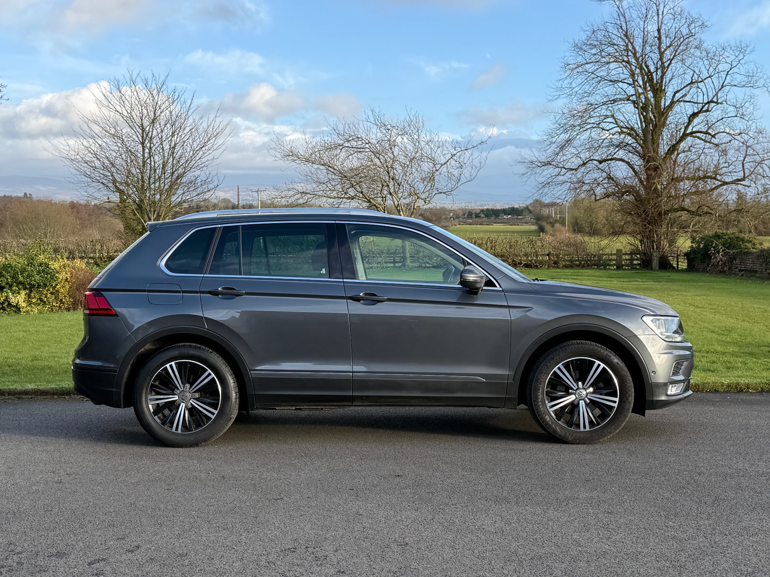 
								Volkswagen Tiguan 1.4 TSi 150 SE full									