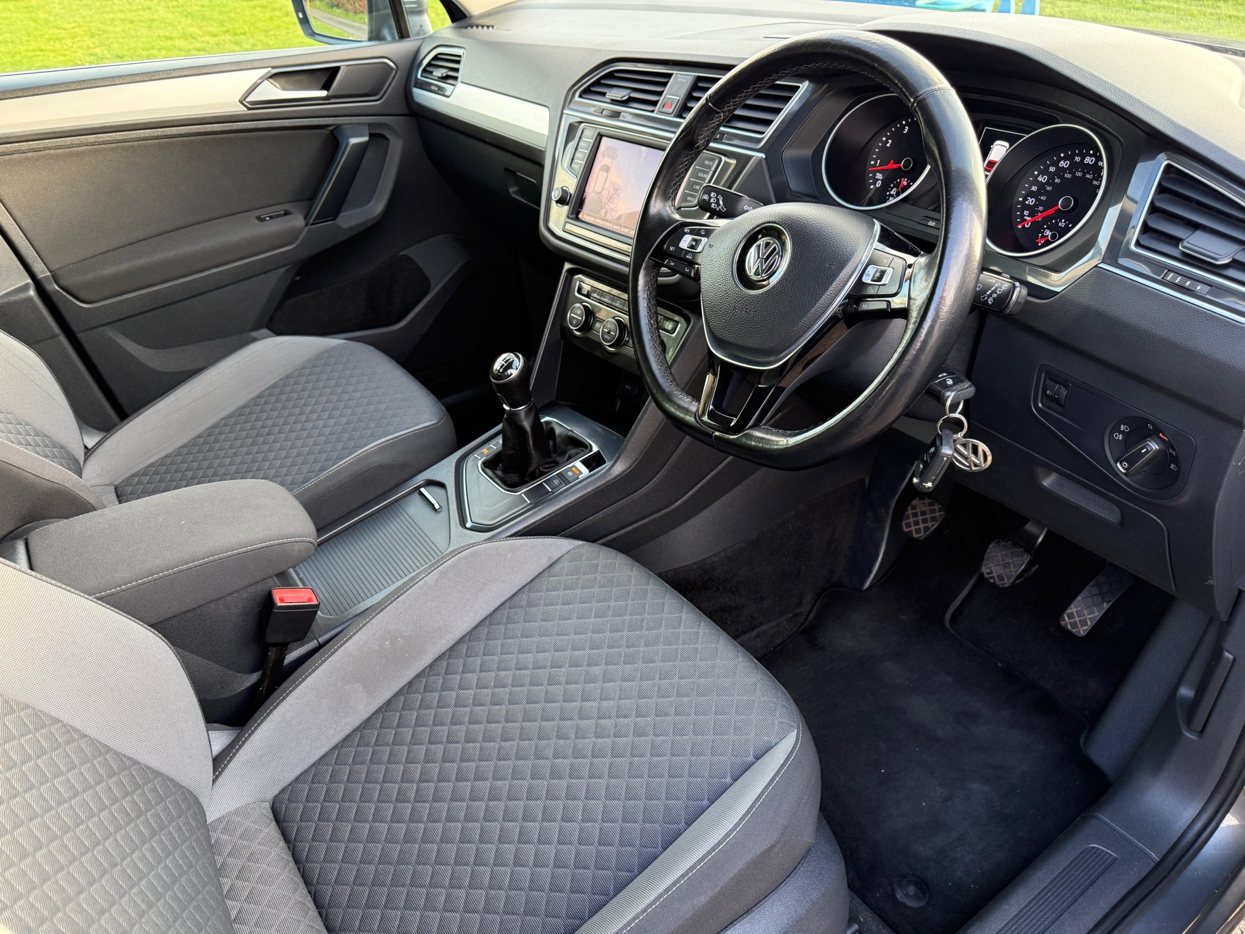 
								Volkswagen Tiguan 1.4 TSi 150 SE full									