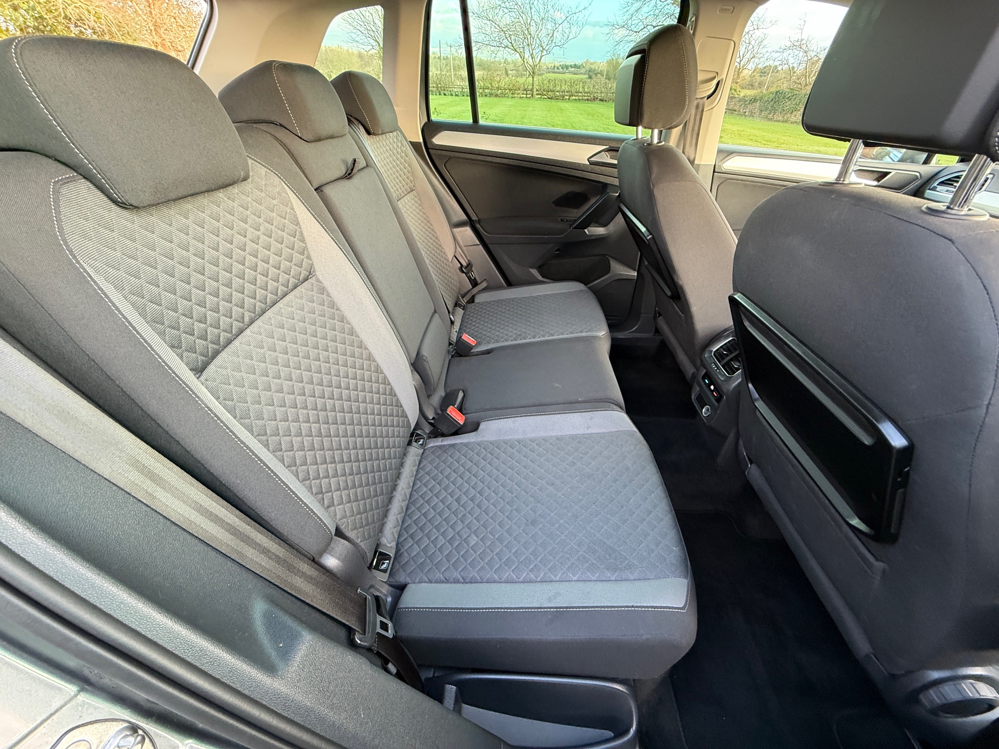 
								Volkswagen Tiguan 1.4 TSi 150 SE full									