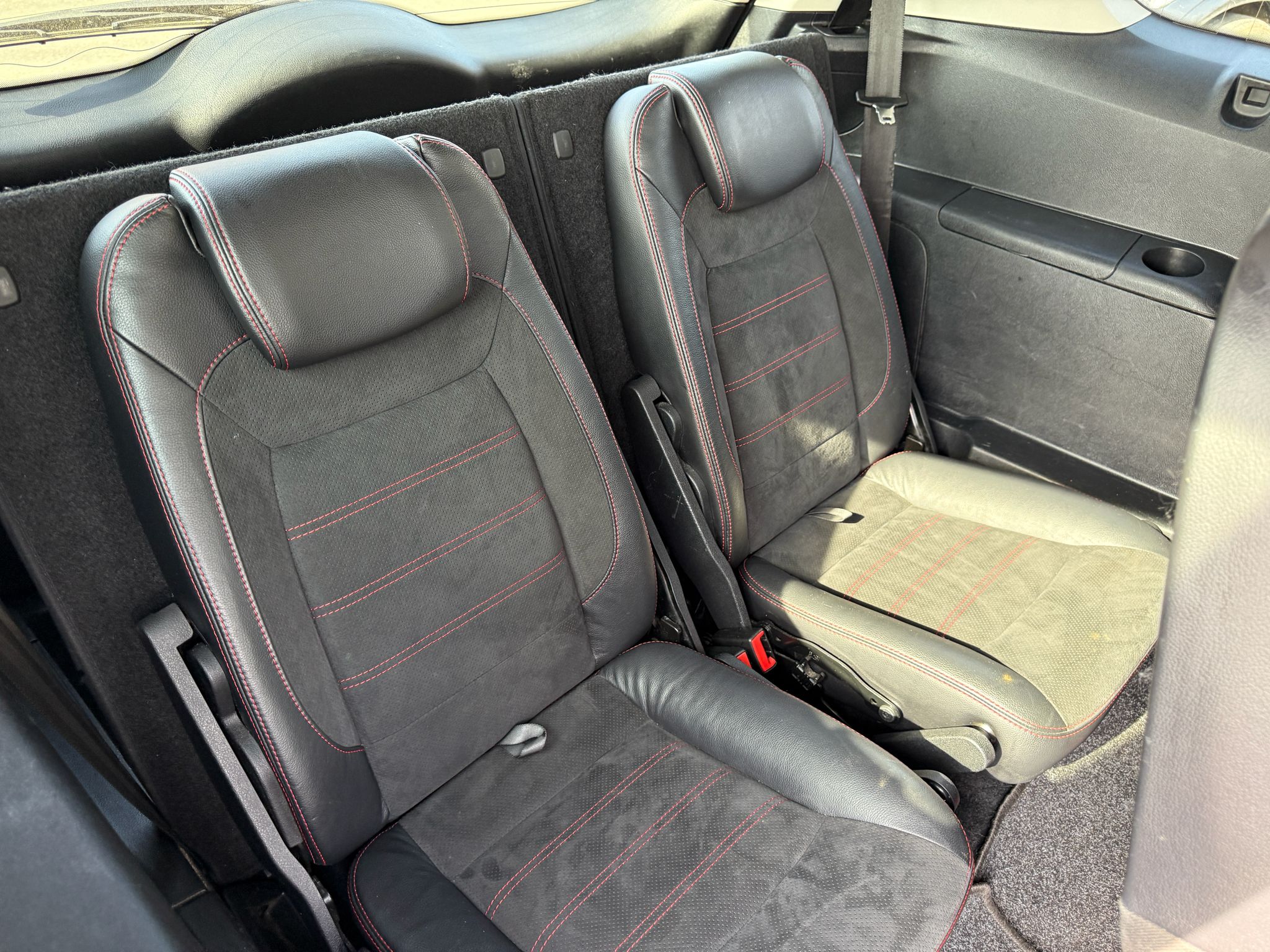 
								Ford S-Max 2.0 TDCi Titanium X Sport Automatic 7 Seater 163 BHP full									