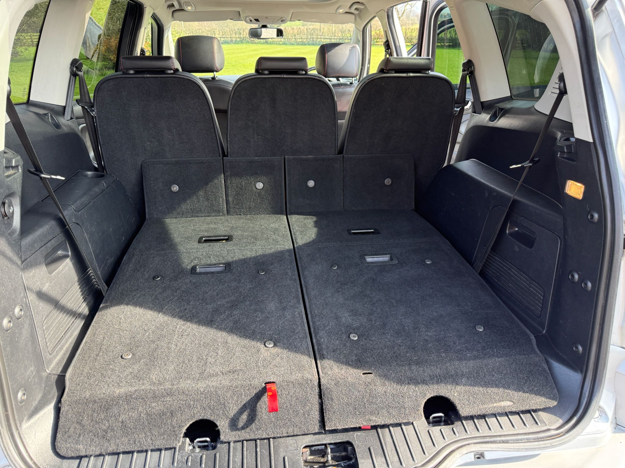 
								Ford S-Max 2.0 TDCi Titanium X Sport Automatic 7 Seater 163 BHP full									