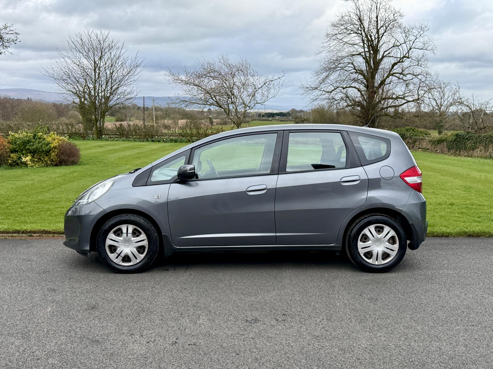 
								Honda Jazz 1.2 I-Vtec SE full									