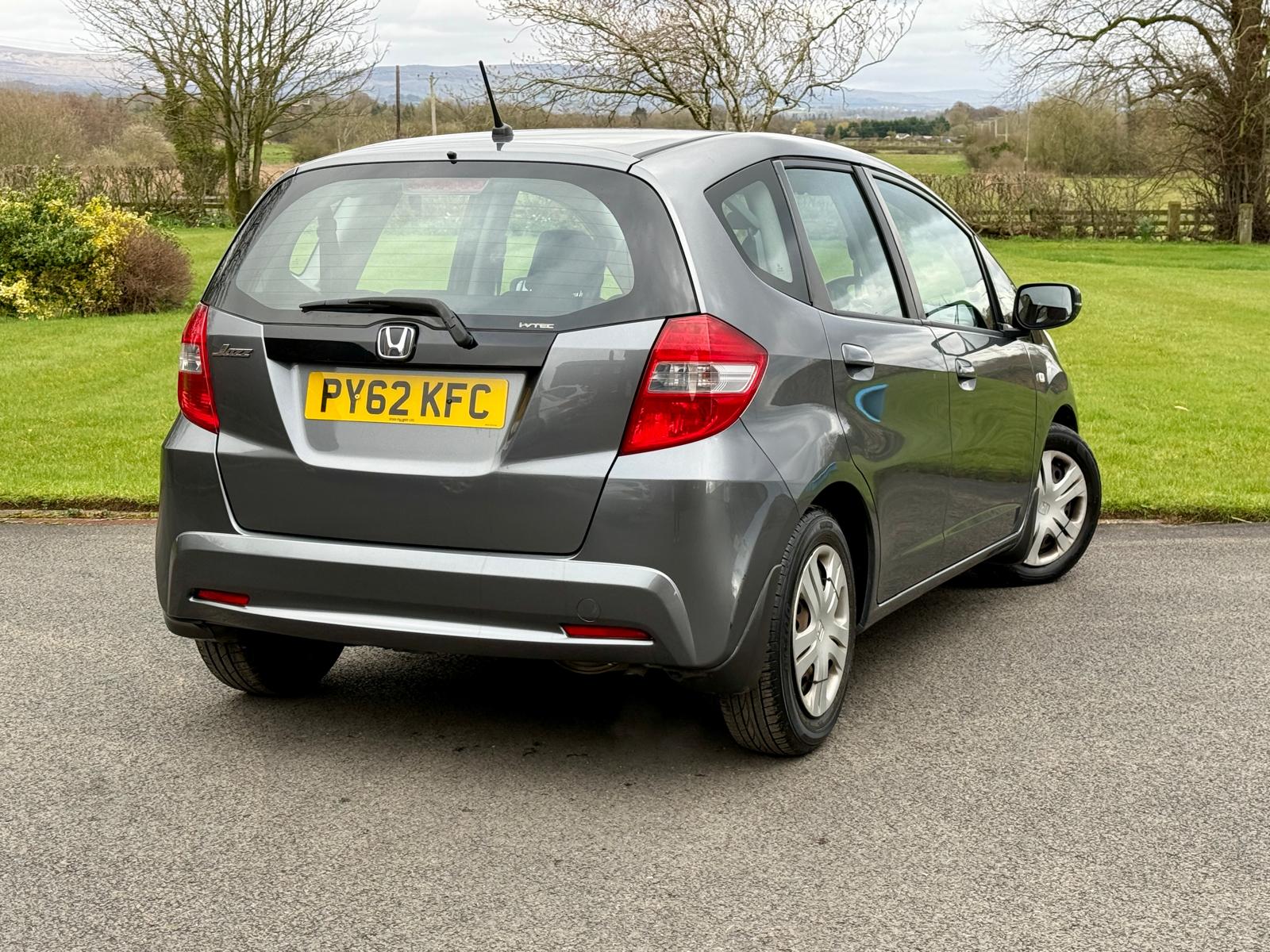 
								Honda Jazz 1.2 I-Vtec SE full									