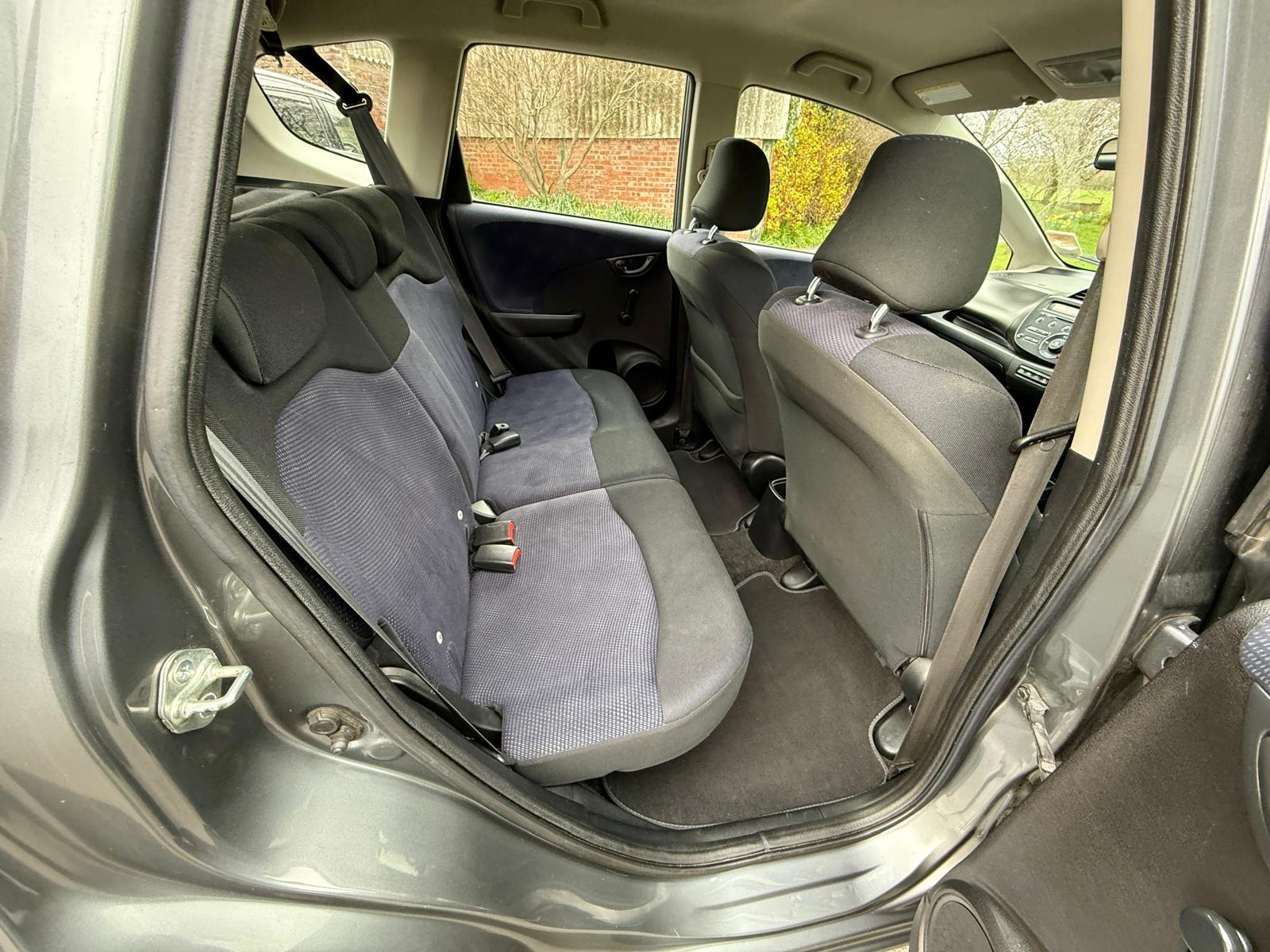 
								Honda Jazz 1.2 I-Vtec SE full									