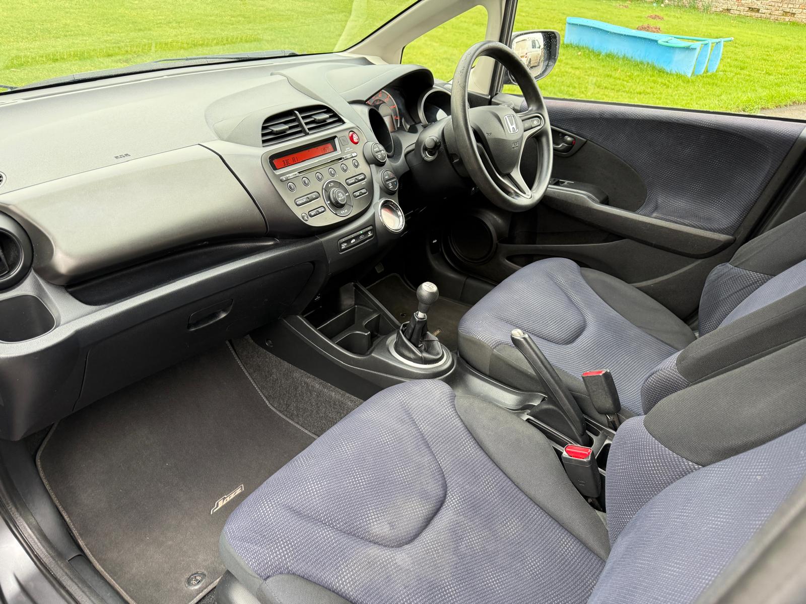 
								Honda Jazz 1.2 I-Vtec SE full									