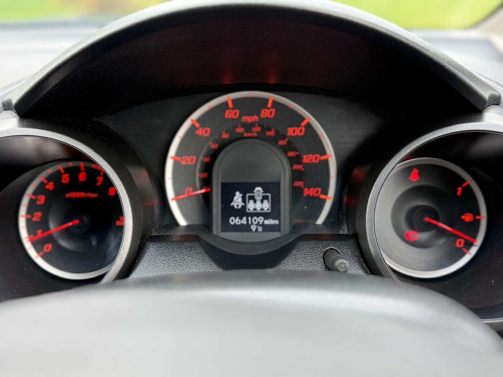 
								Honda Jazz 1.2 I-Vtec SE full									