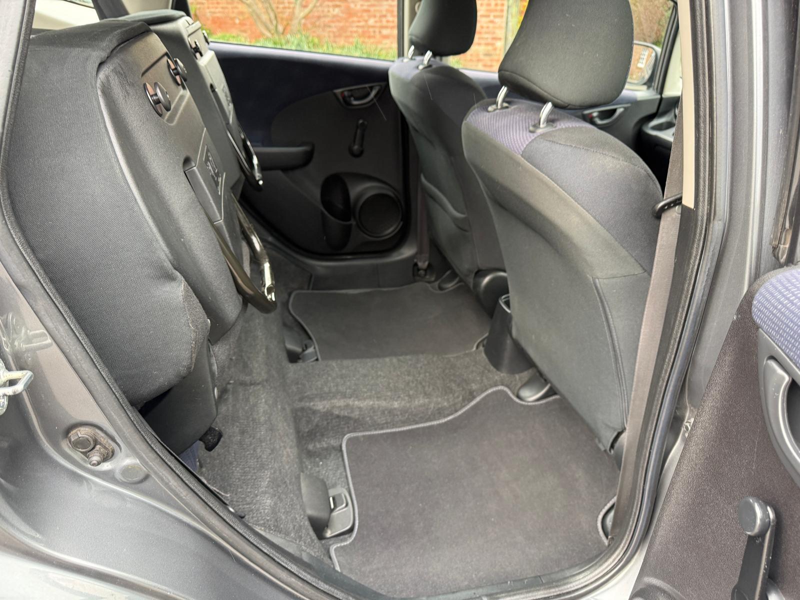 
								Honda Jazz 1.2 I-Vtec SE full									